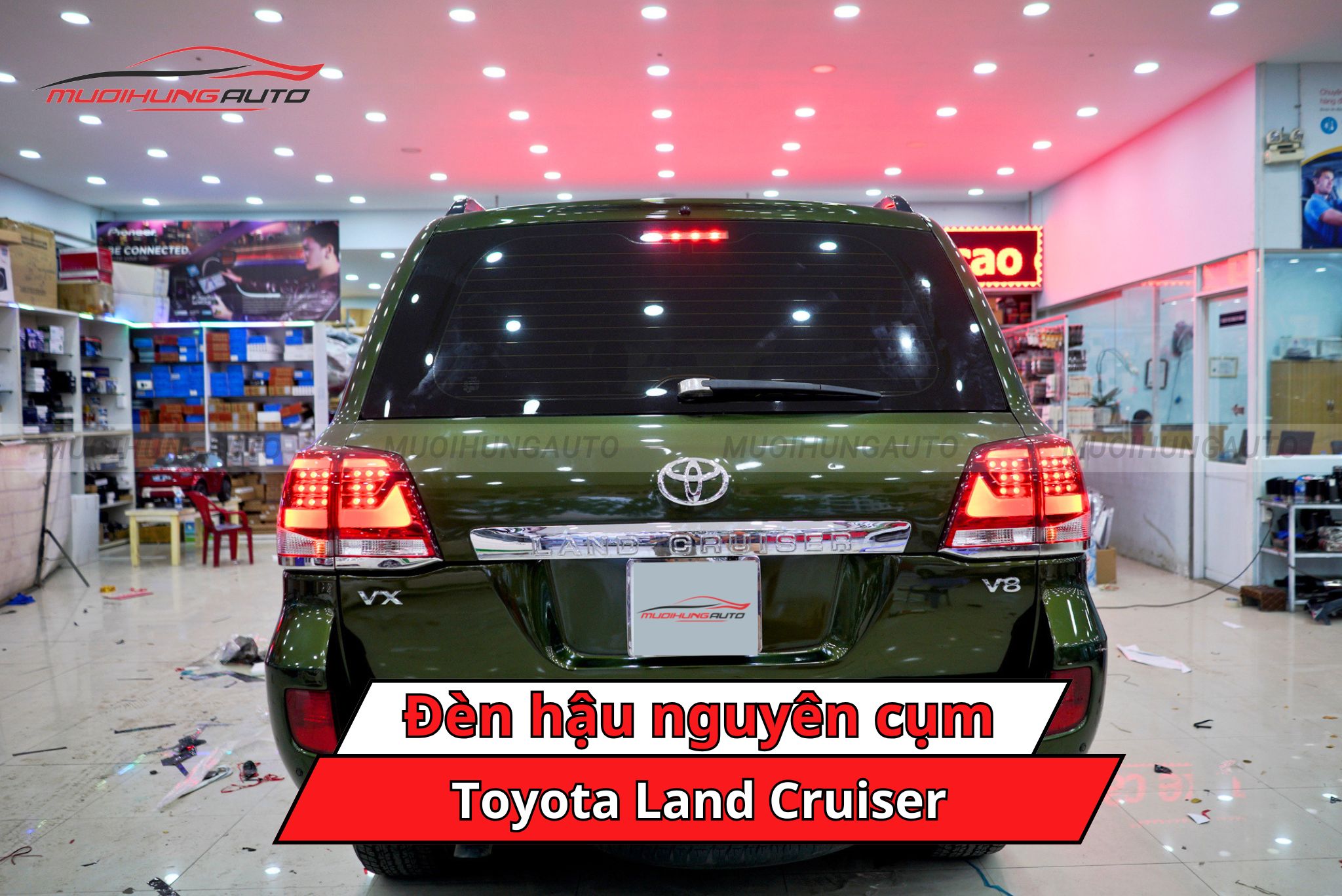 Đèn hậu nguyên cụm Toyota Land Cruiser