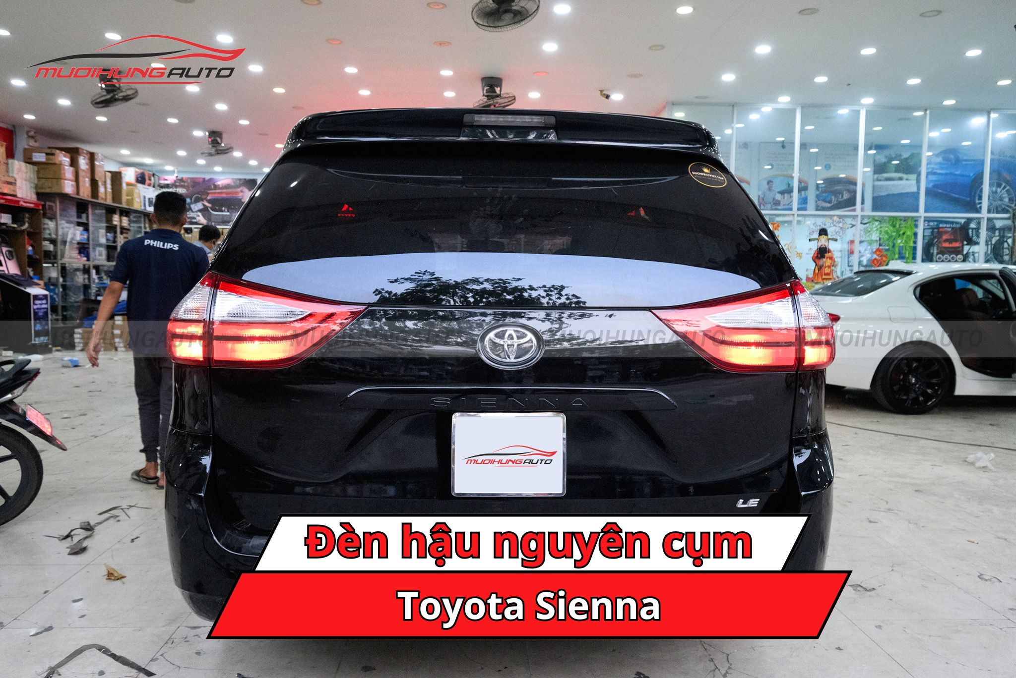 Đèn hậu nguyên cụm Toyota Sienna