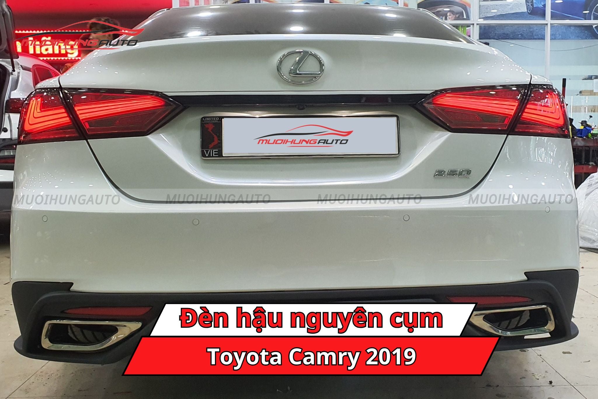 Đèn hậu nguyên cụm xe Toyota Camry 2019
