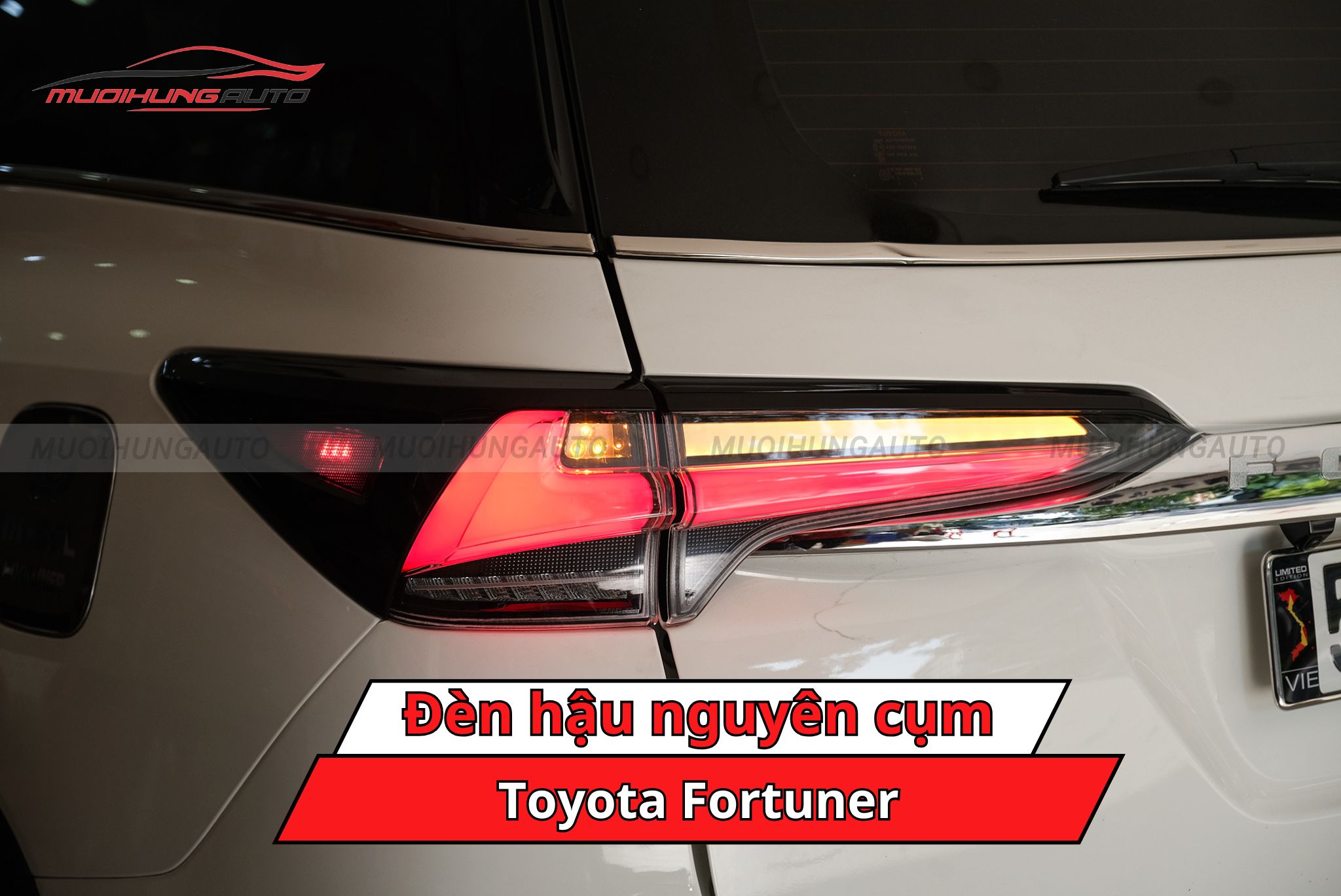 Đèn hậu nguyên cụm xe Toyota Fortuner