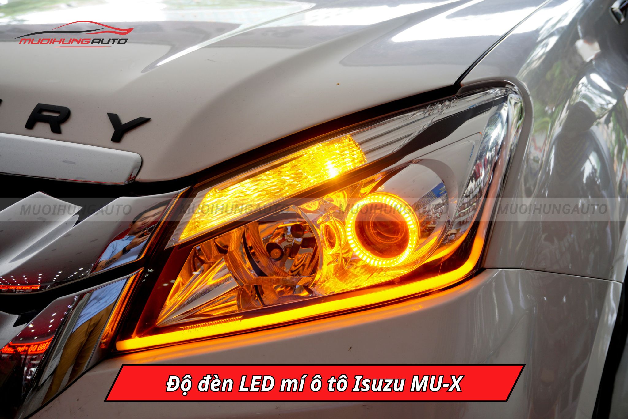 Độ đèn LED mí cho Isuzu MU-X