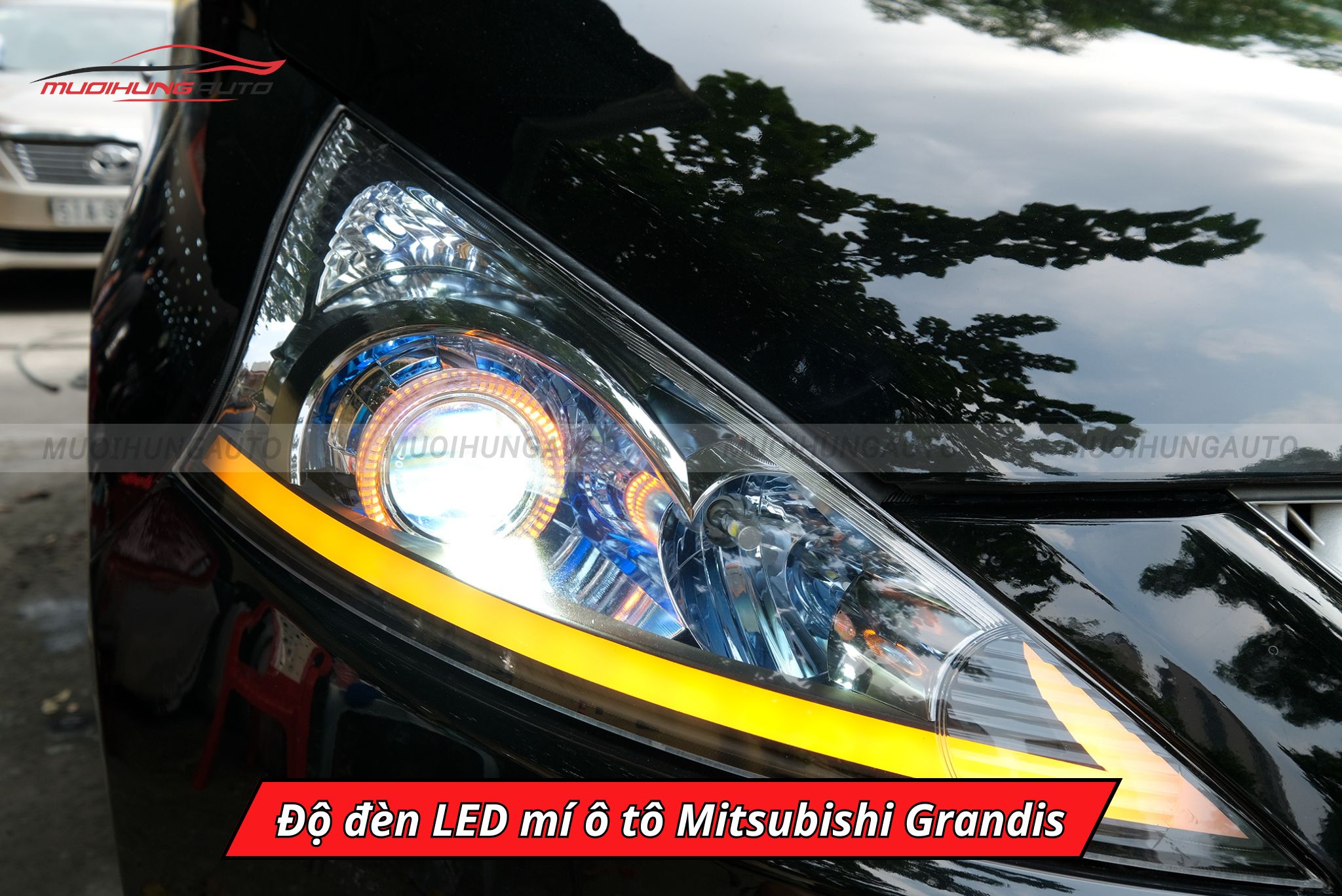 Độ đèn LED mí cho ô tô Mitsubishi Grandis