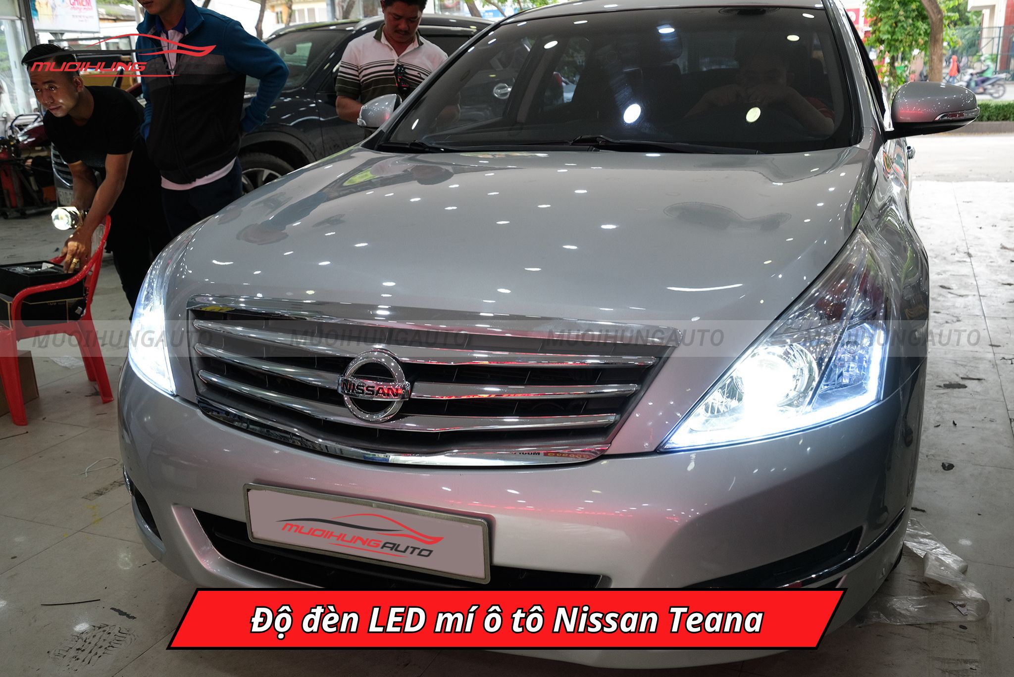 Độ đèn LED mí Nissan Teana