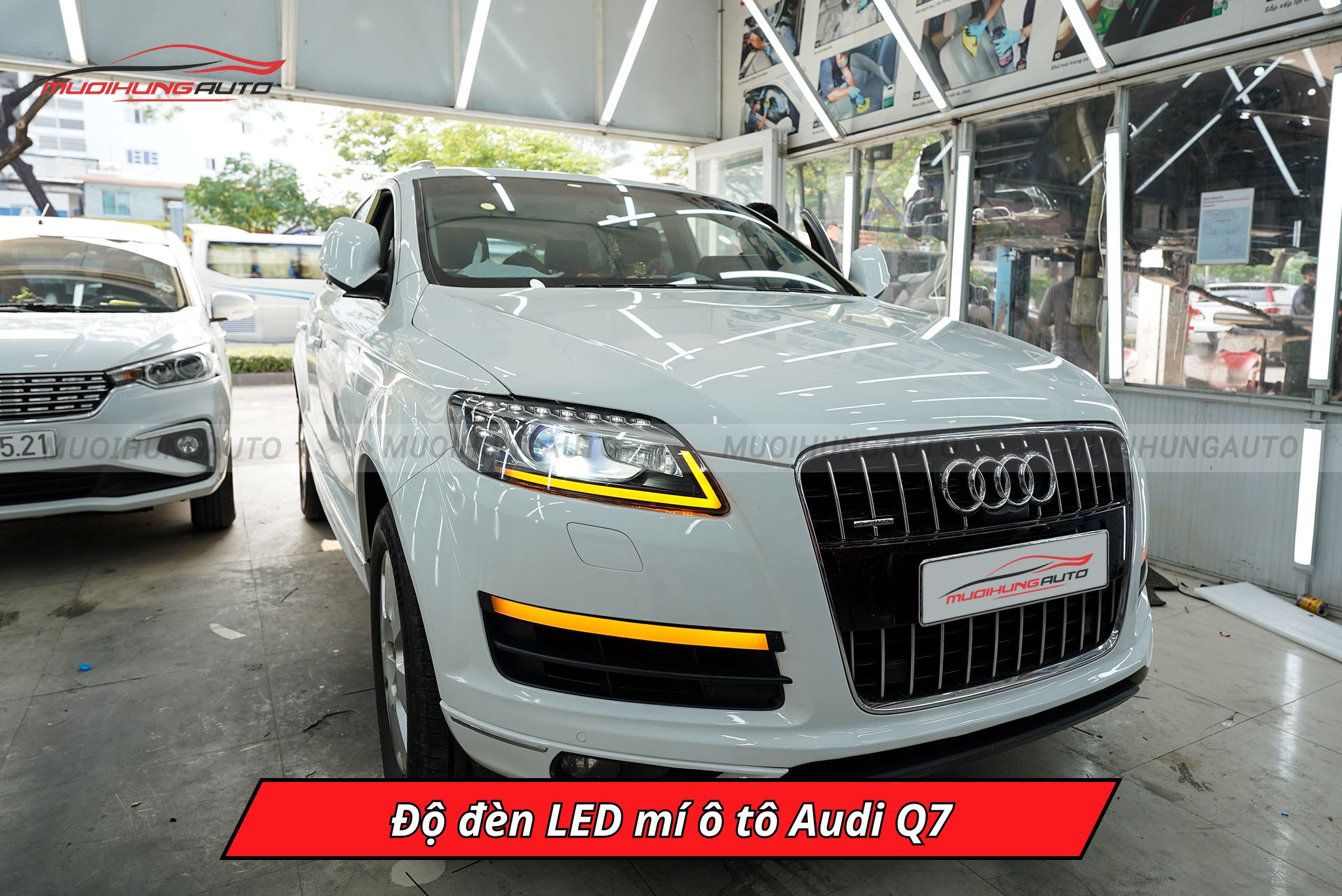 Độ đèn LED mí xe Audi Q7