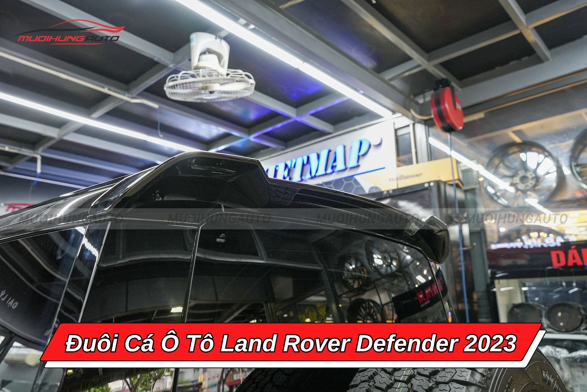 Đuôi cá Land Rover Defender 2023