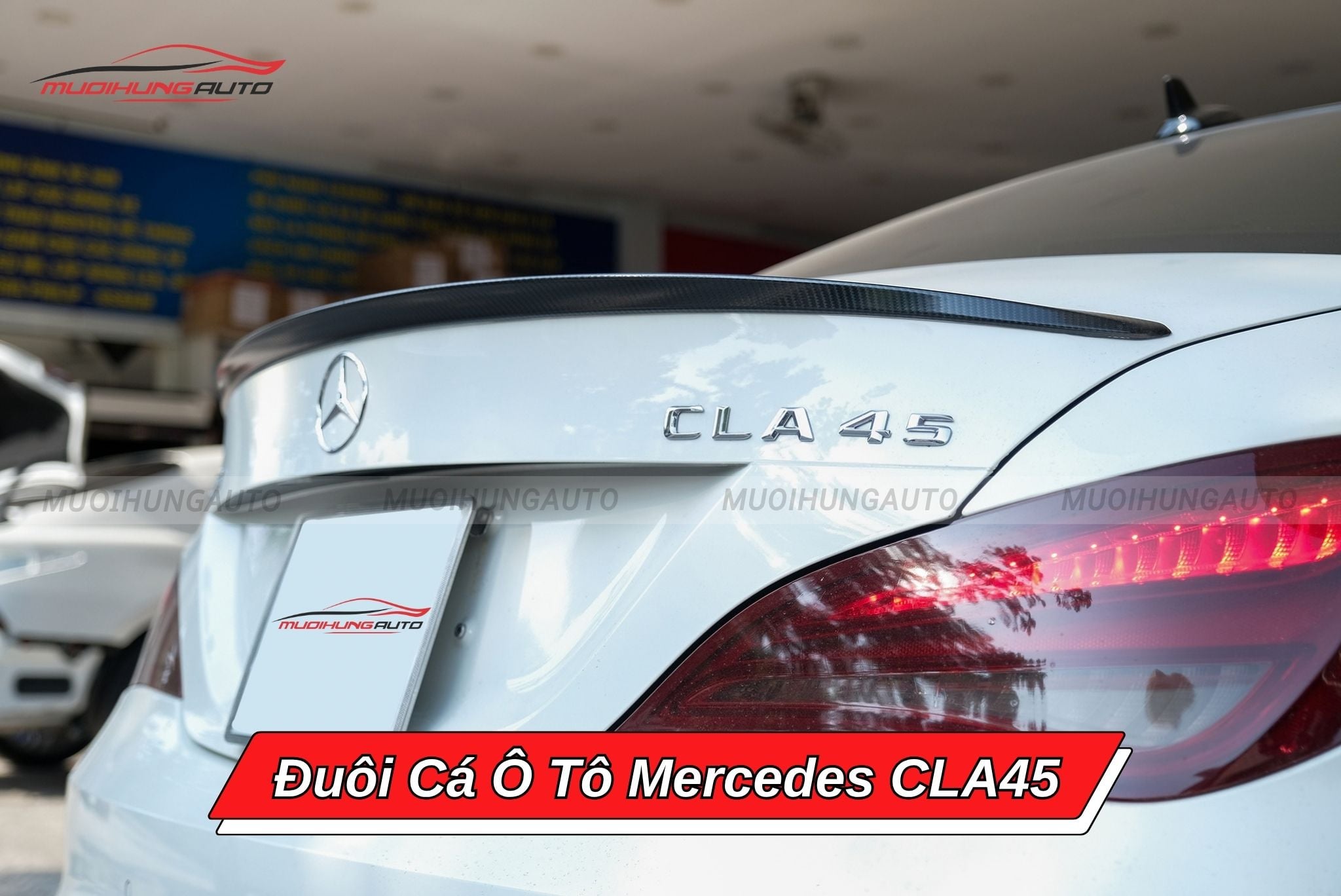 Đuôi cá xe hơi Mercedes CLA45