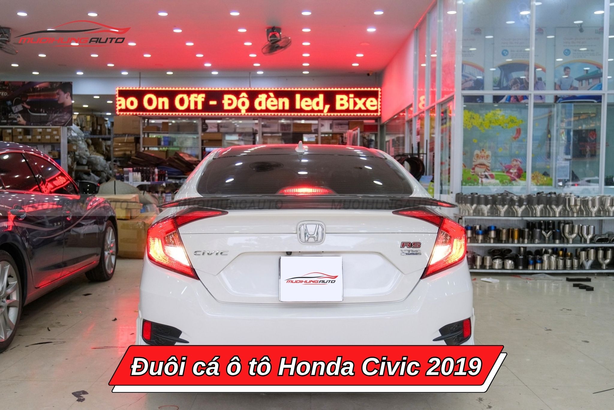 Đuôi cá xe ô tô Honda Civic 2019