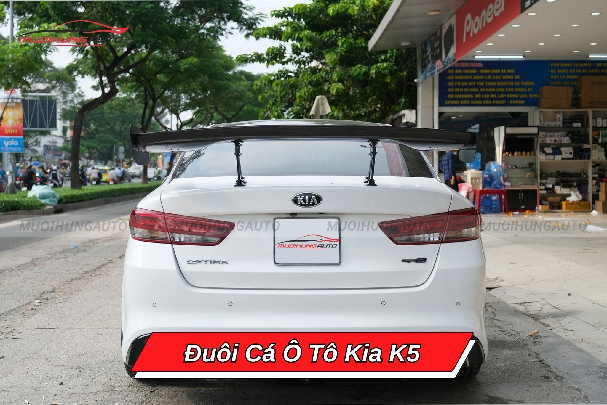 Đuôi cá xe ô tô Kia K5