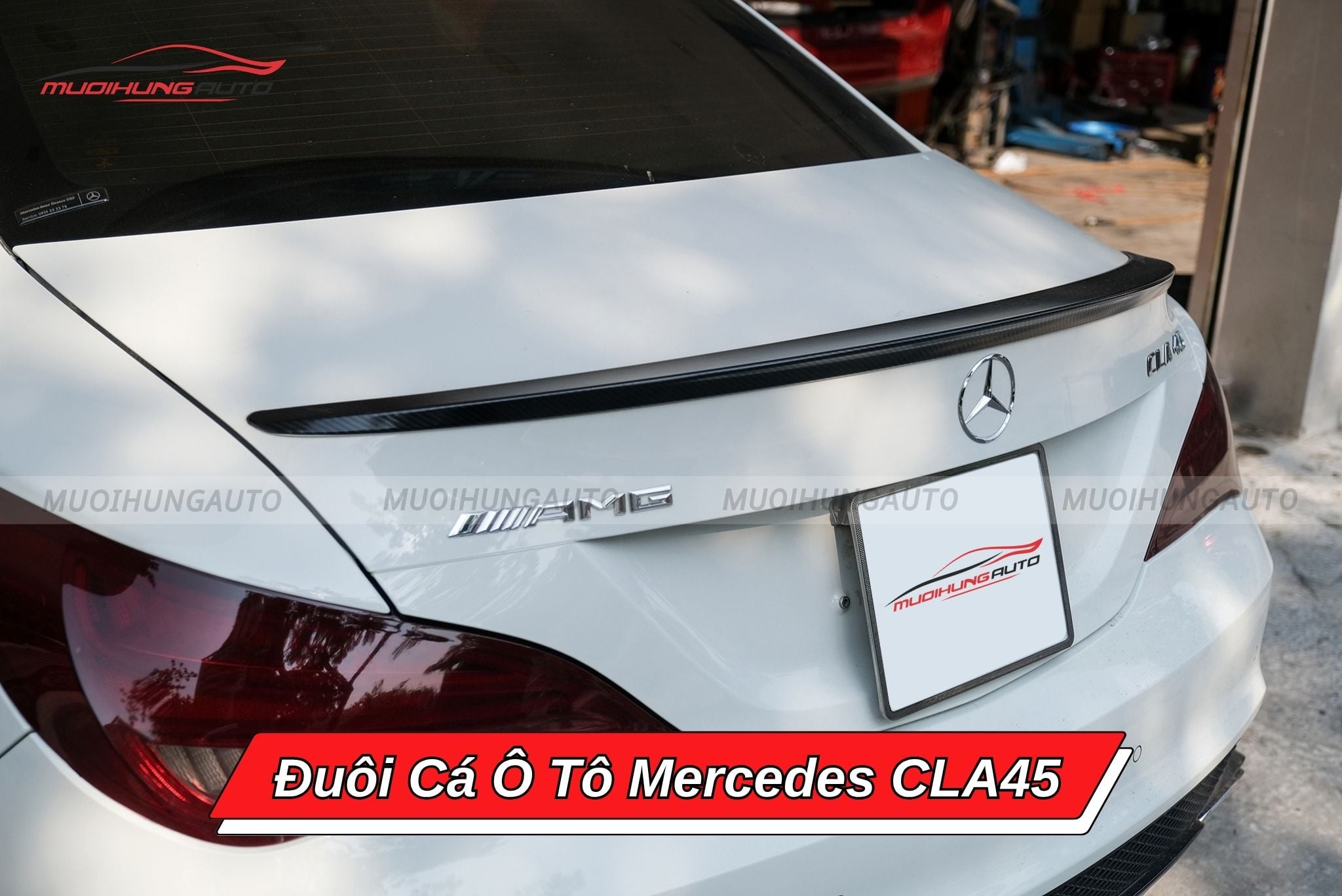 Đuôi cá xe ô tô Mercedes CLA45