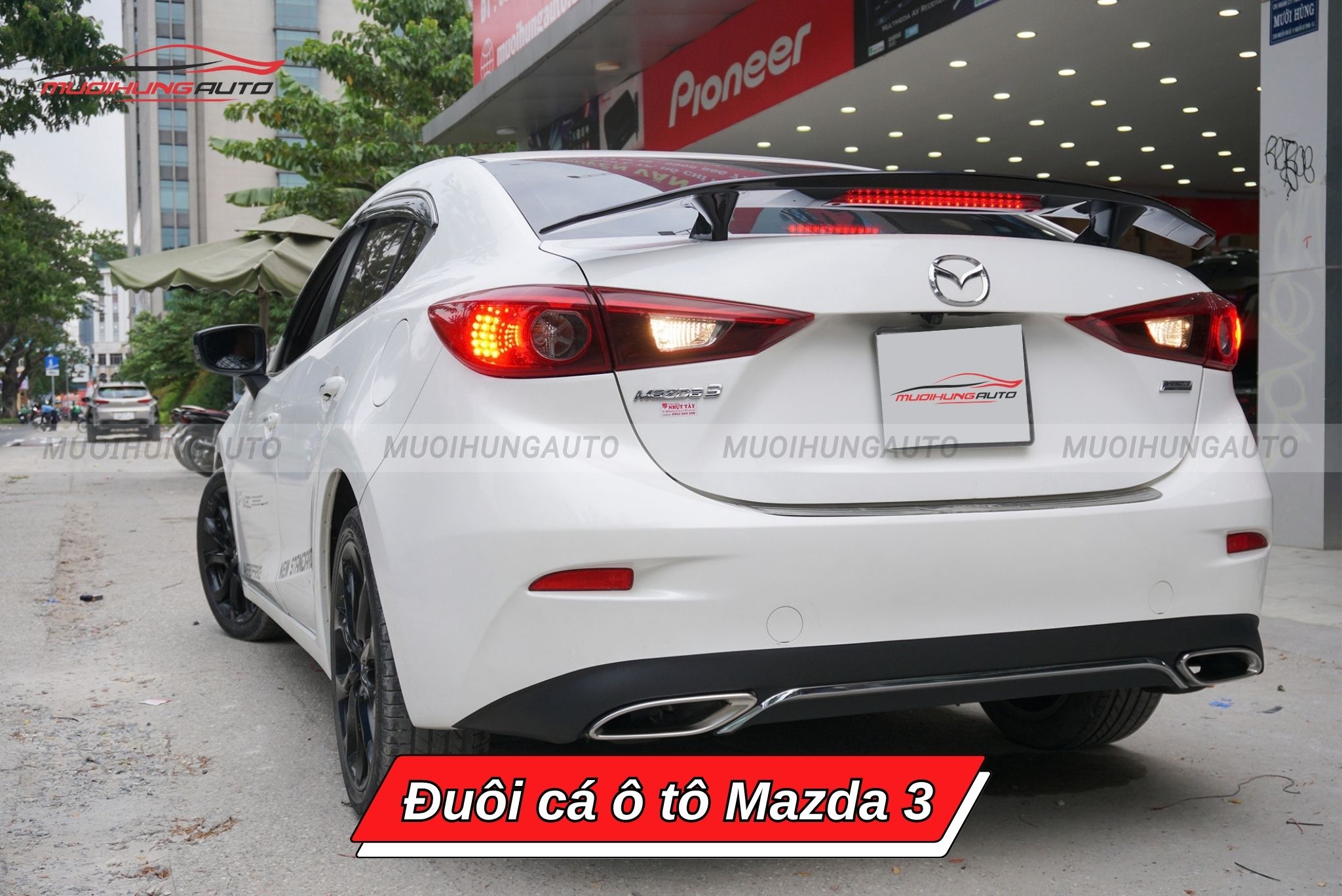 Đuôi gió Mazda 3