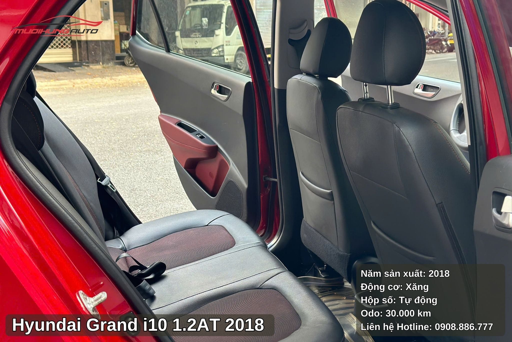 Hàng ghế sau thoải mái trên xe Hyundai Grand i10 1.2AT 2018