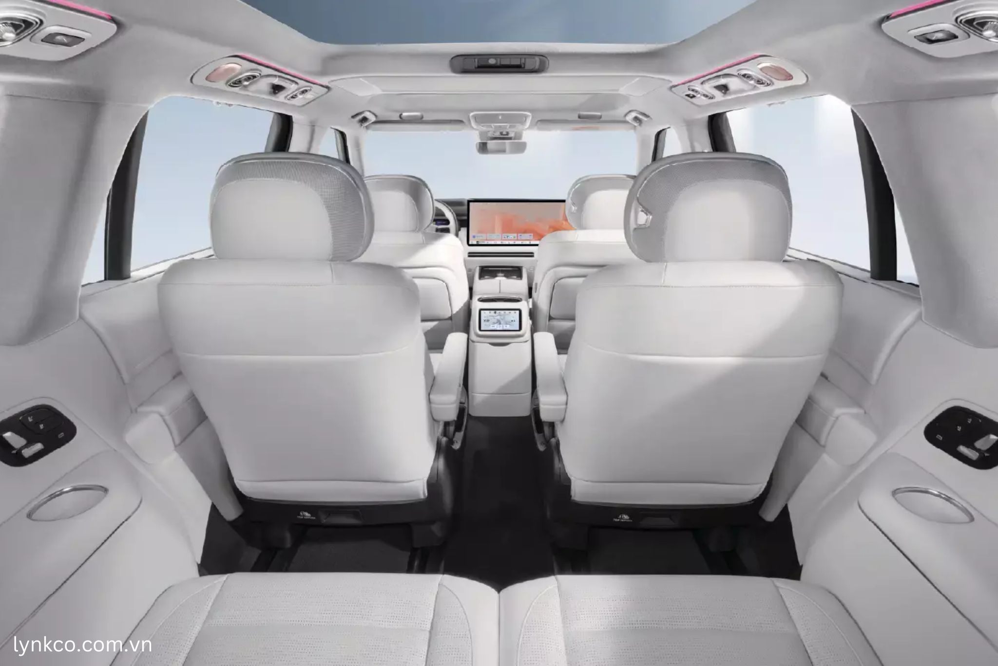 Lynk & Co 900 Ra Mắt, Khuấy Động Phân Khúc SUV Cao Cấp