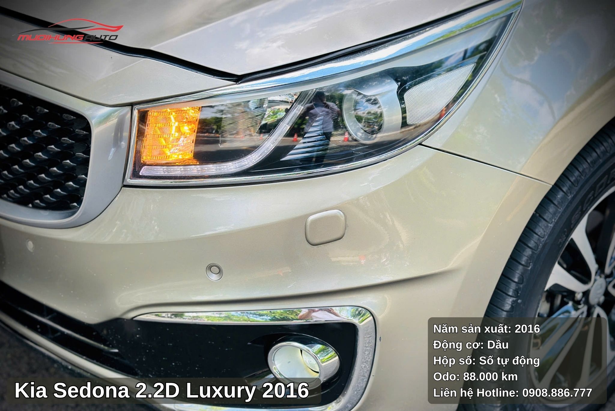 Kia Sedona 2.2D Luxury 2016 sở hữu hệ thống chiếu sáng hiện đại