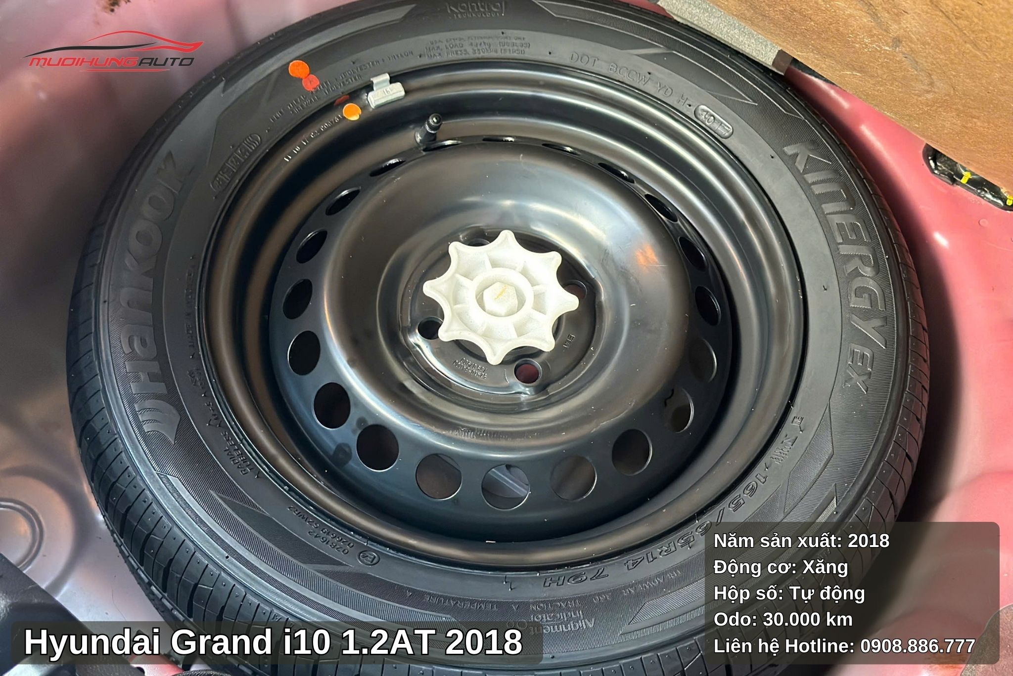 Lốp dự phòng sau cốp Hyundai Grand i10 1.2AT 2018