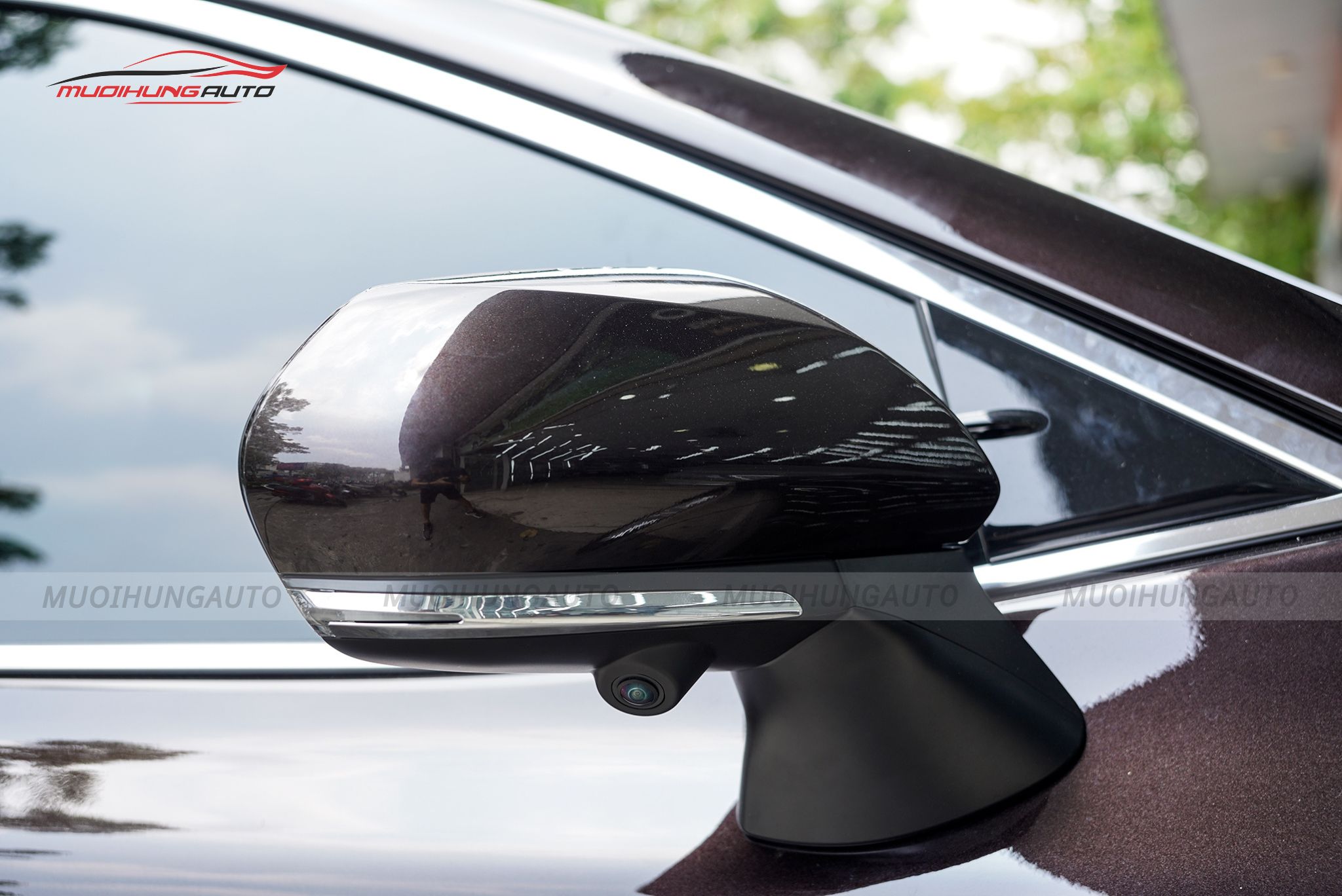 Mắt camera gương bên phải camera 360 độ ô tô Toyota Camry