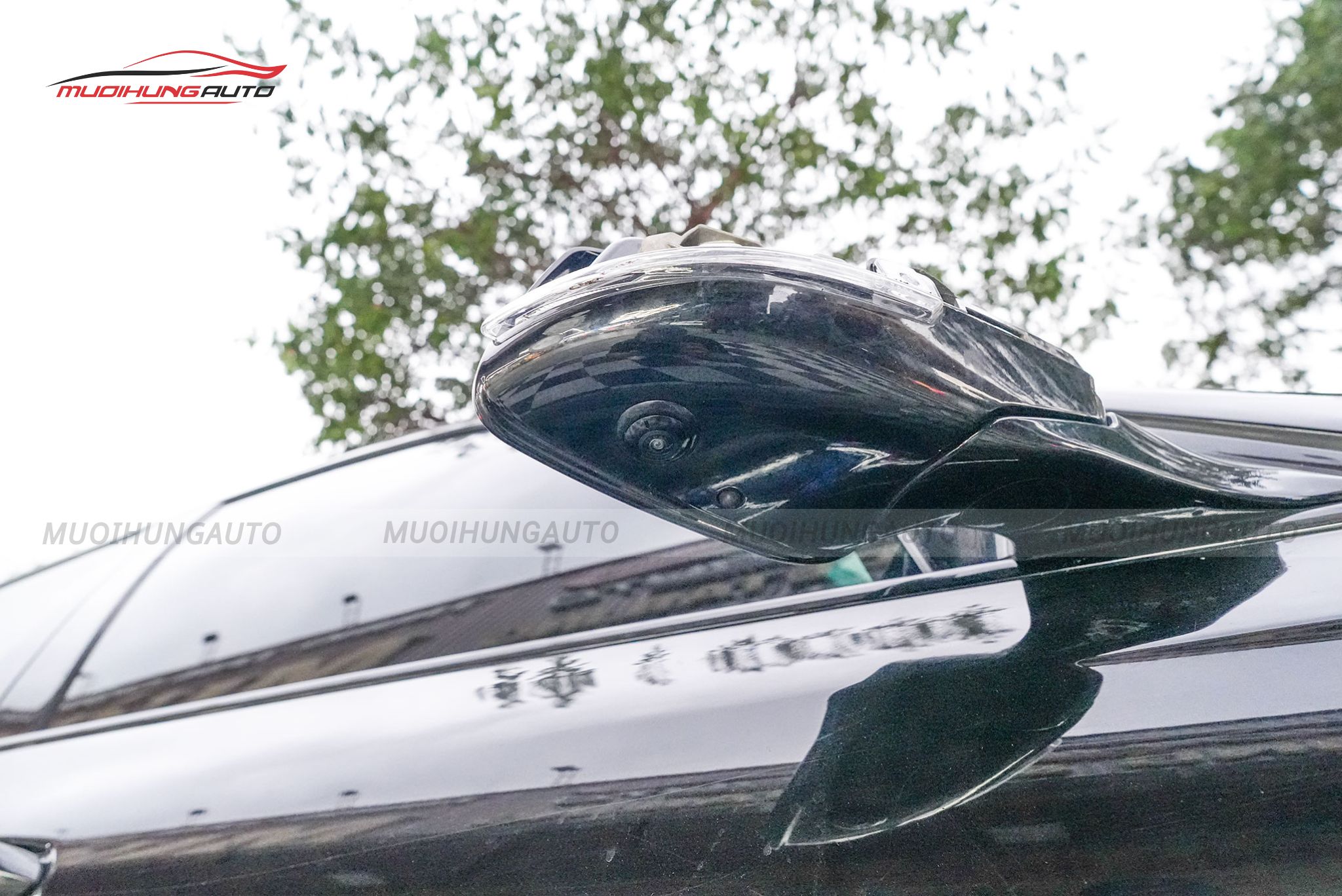 Mắt camera gương bên phải camera 360 độ ô tô Vinfast Lux A2.0