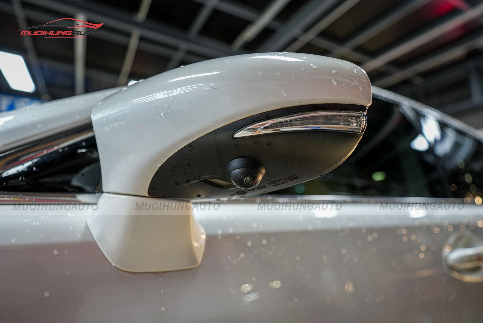 Mắt camera gương bên trái camera 360 độ ô tô Lexus ES250