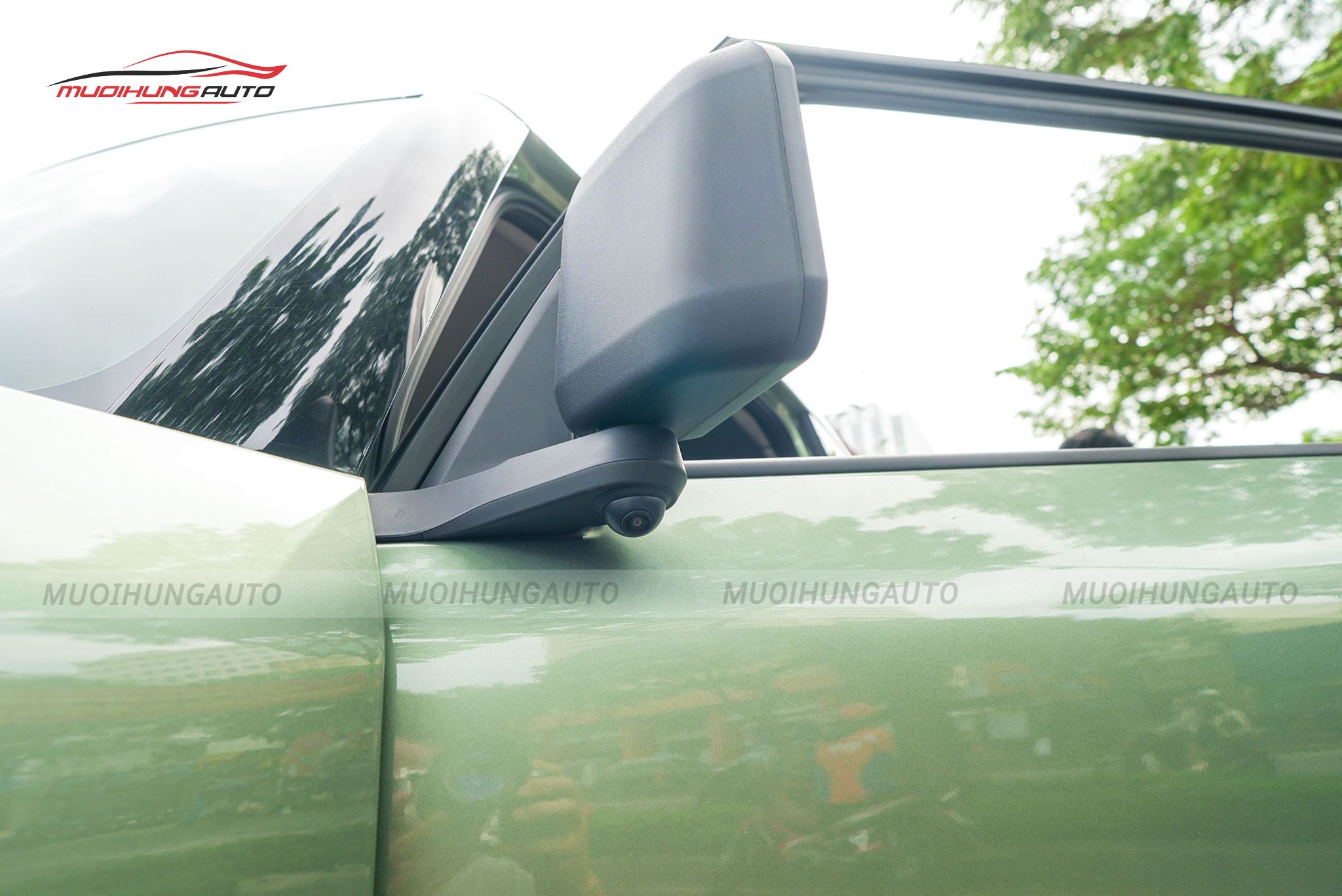 Mắt camera gương bên trái camera 360 độ ô tô Vinfast VF3 2024