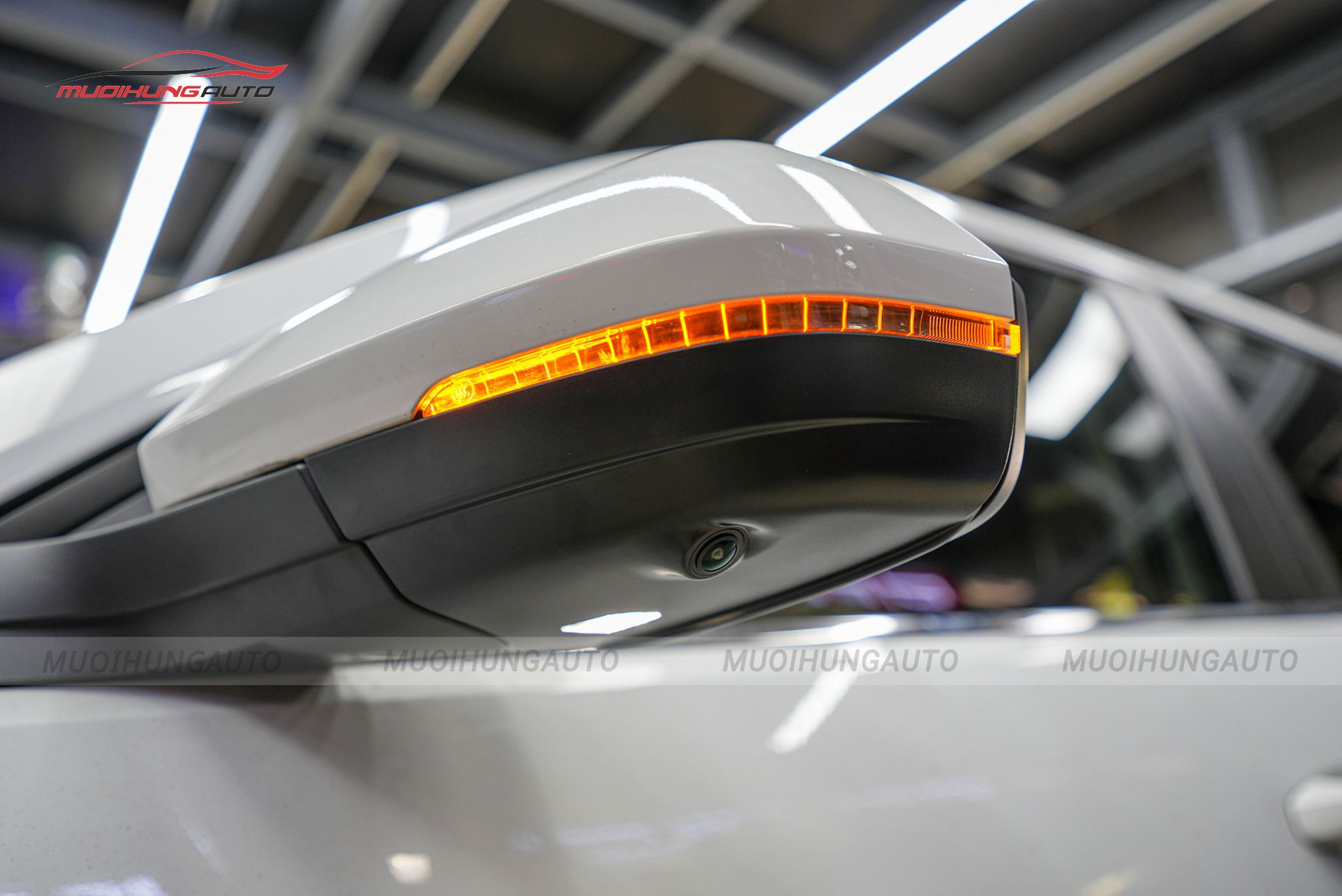 Mắt camera gương bên trái camera 360 độ xe Volkswagen Teramont 2022