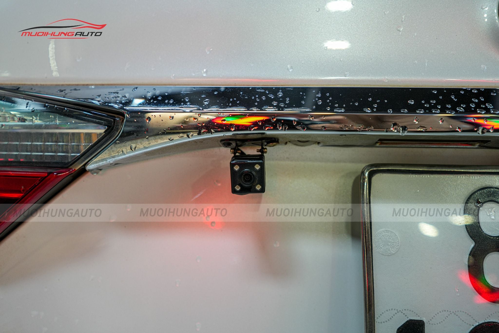 Mắt camera sau camera 360 độ ô tô Lexus ES250