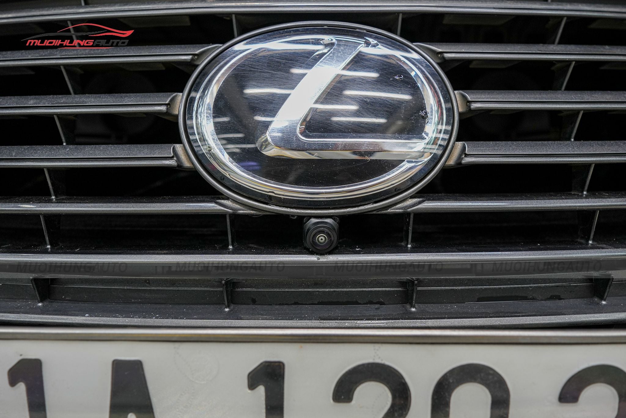 Mắt camera trước camera 360 độ ô tô Lexus ES250
