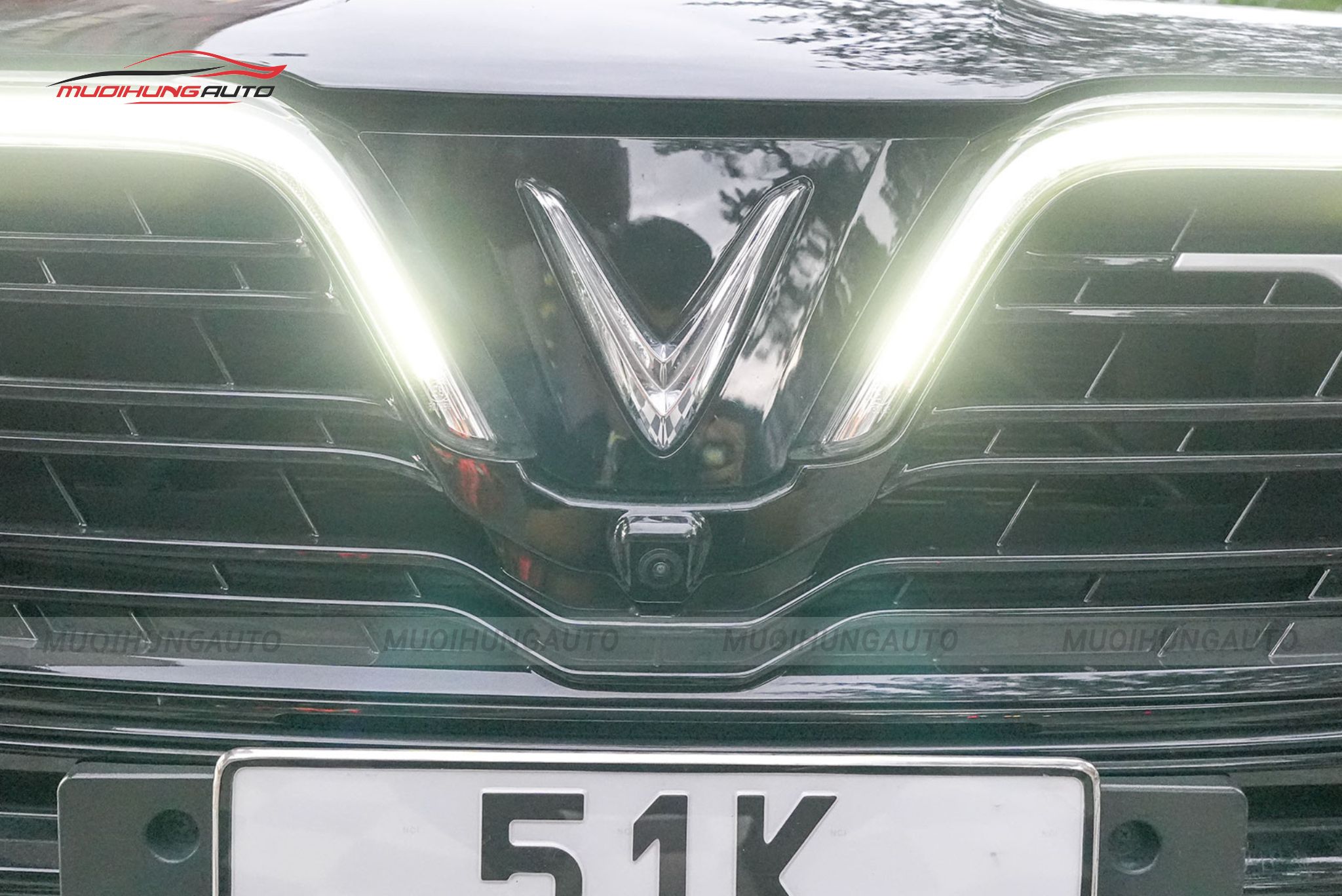 Mắt camera trước camera 360 độ ô tô Vinfast Lux A2.0