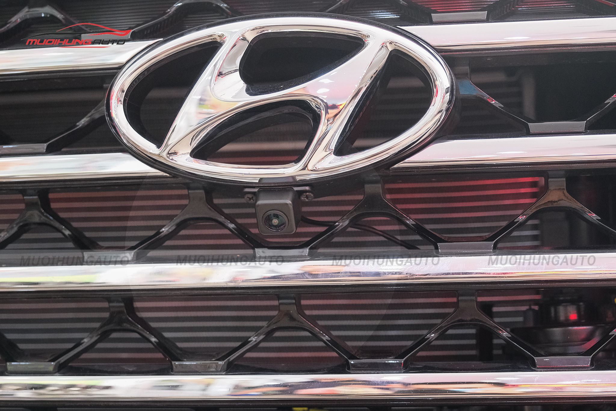 Mắt camera trước camera 360 độ xe Hyundai Tucson 2020