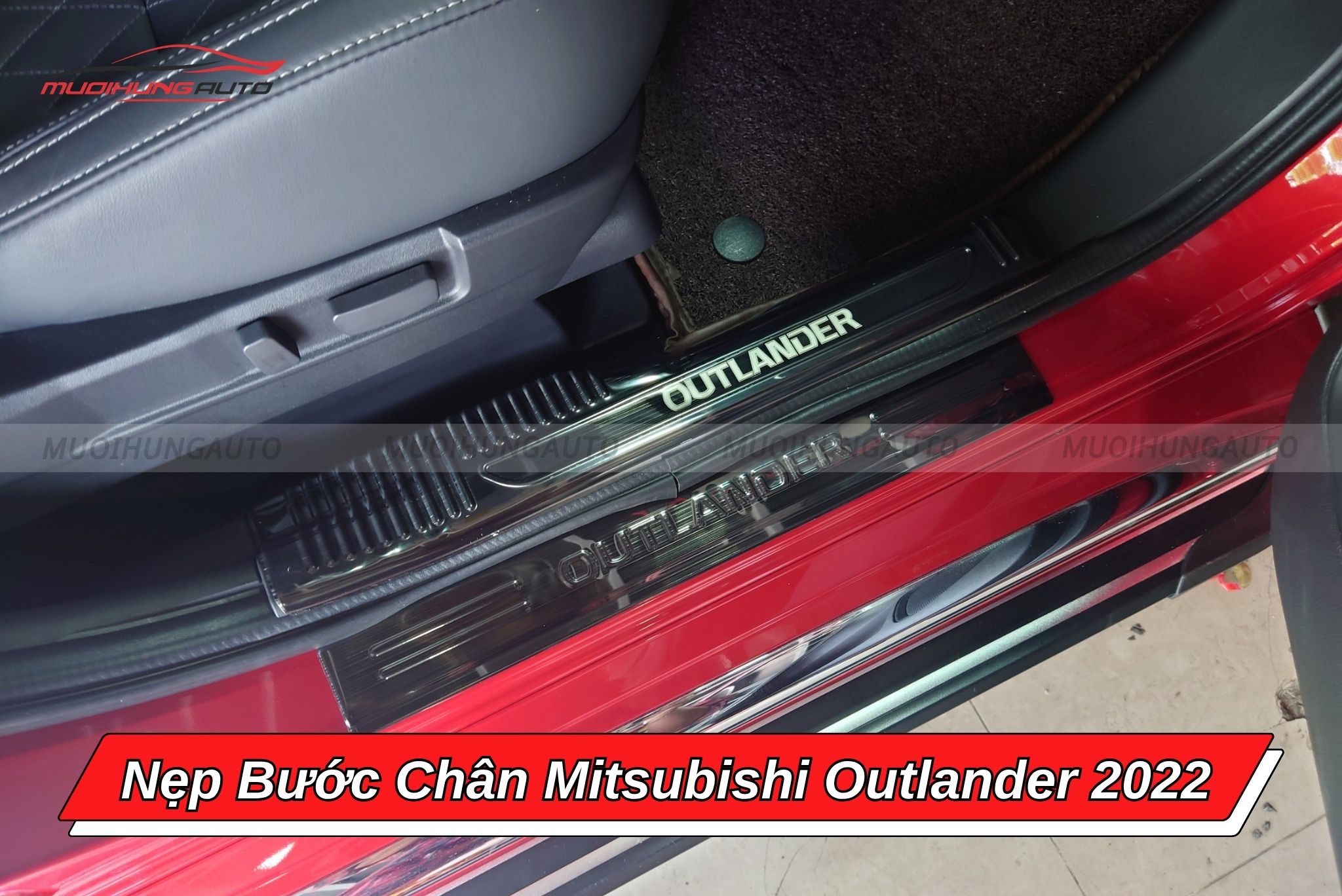 Nẹp bậc lên xuống Mitsubishi Outlander 2022
