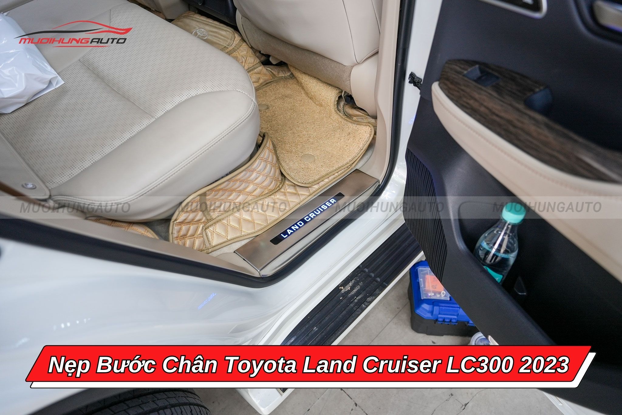 Nẹp bậc lên xuống ô tô Toyota Land Cruiser LC300 2023