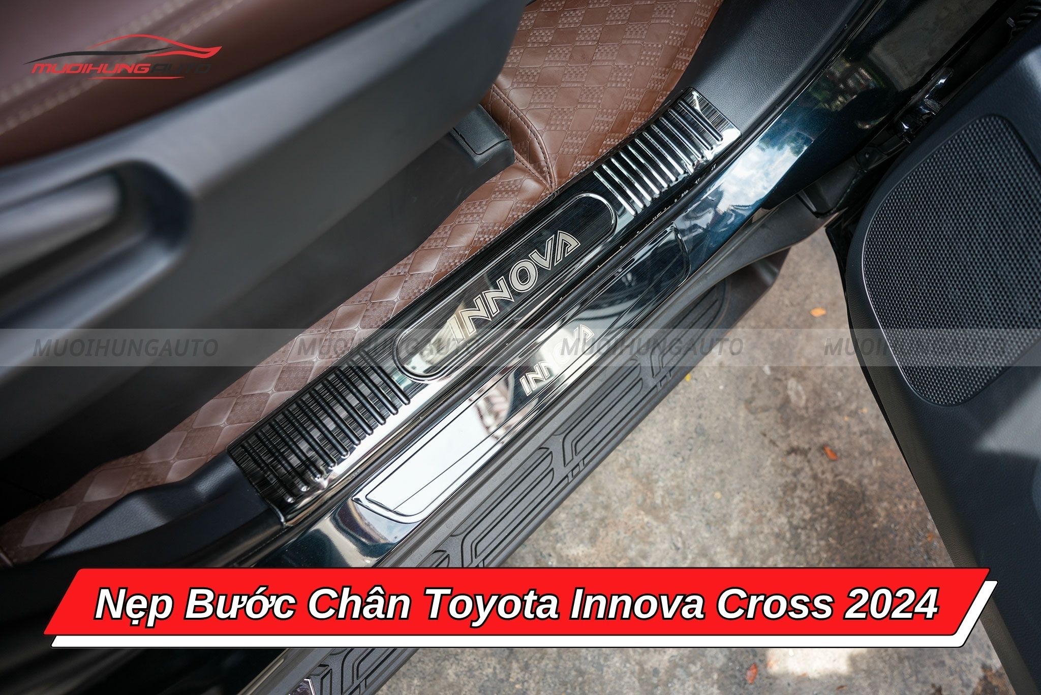 Nẹp bậc lên xuống Toyota Innova Cross 2024