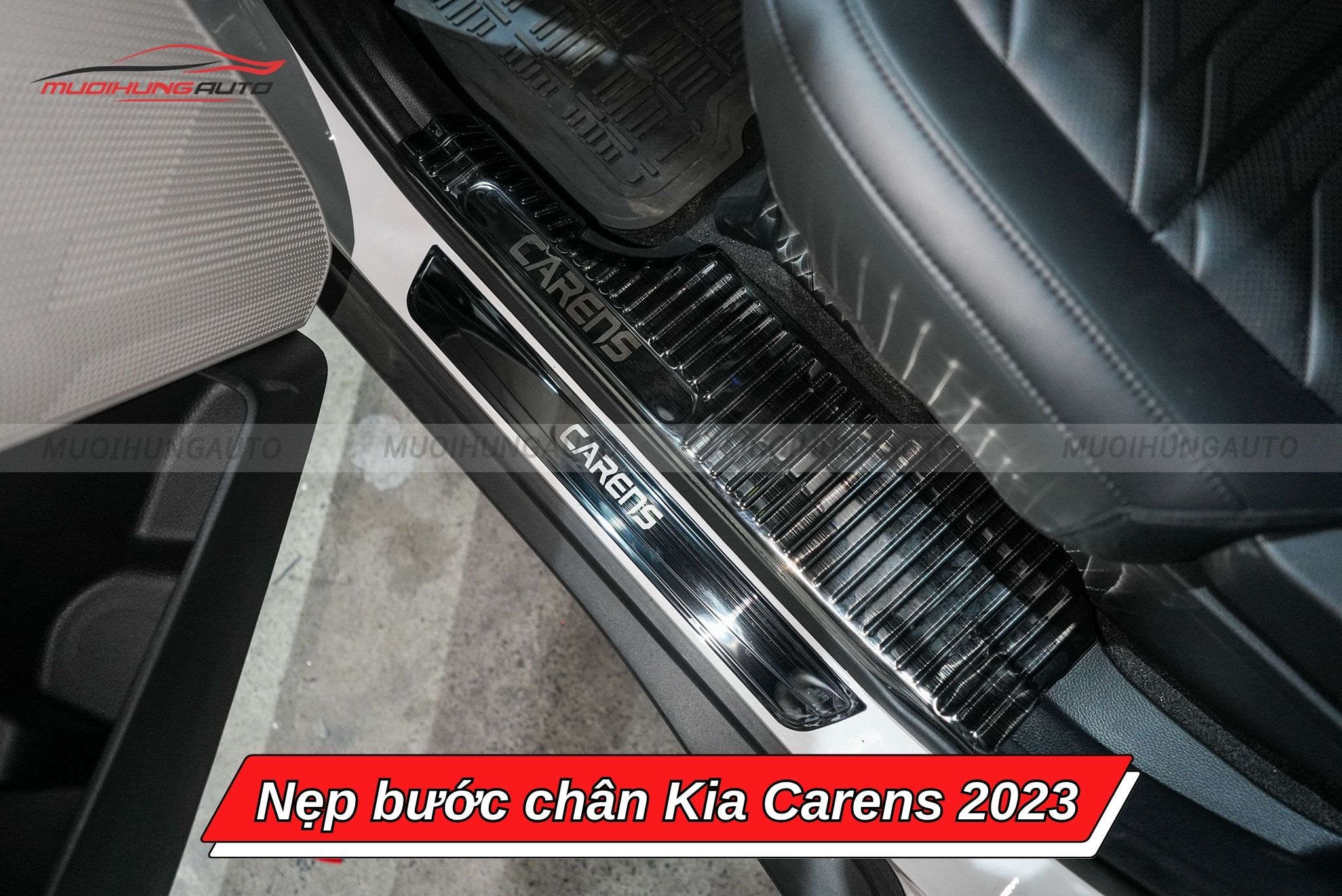 Nẹp bậc lên xuống xe ô tô Kia Carens 2023