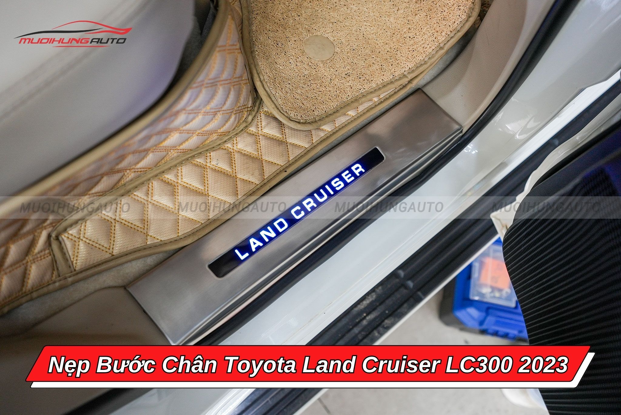 Nẹp bậc lên xuống xe ô tô Toyota Land Cruiser LC300 2023