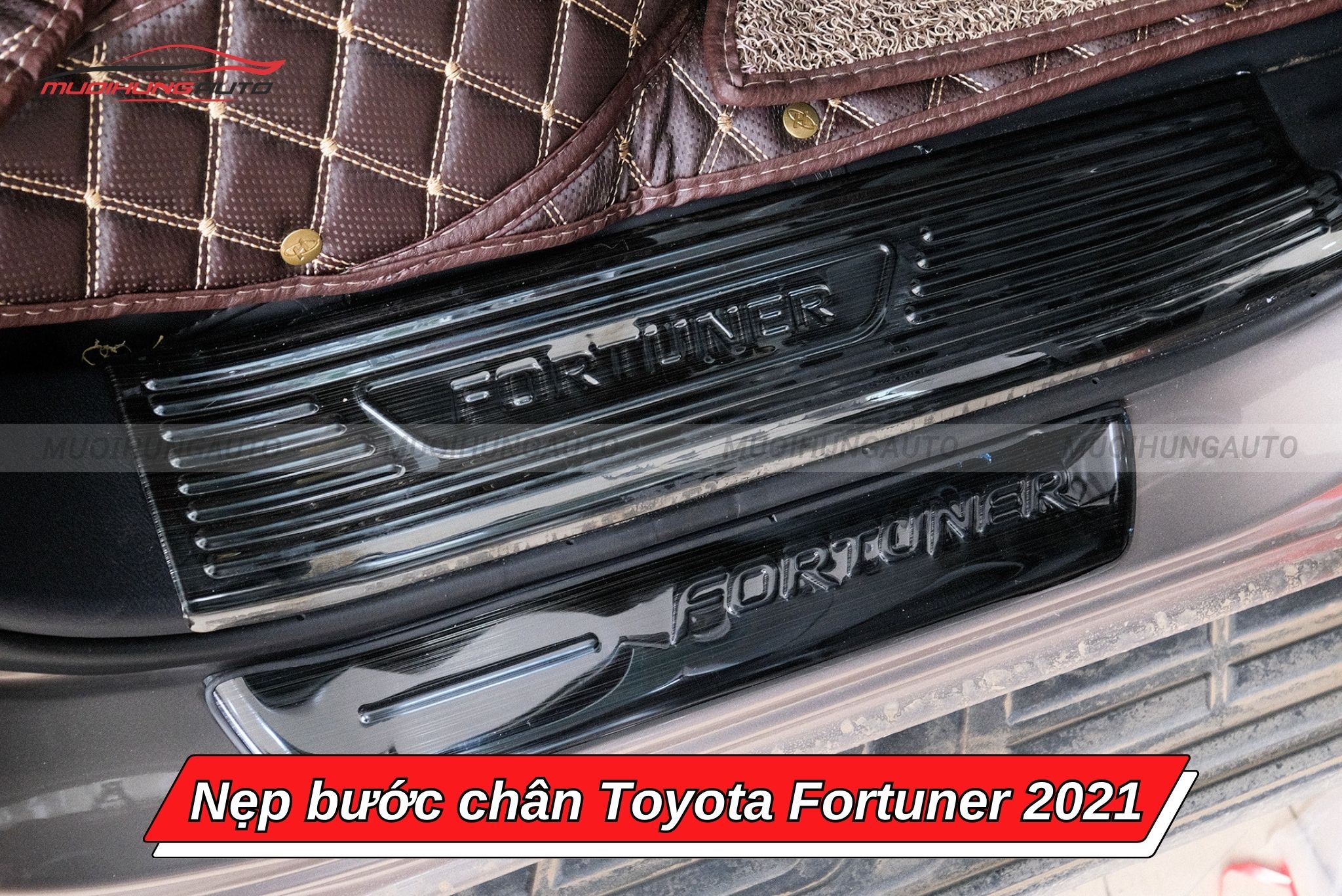 Nẹp bước chân cho Toyota Fortuner 2021
