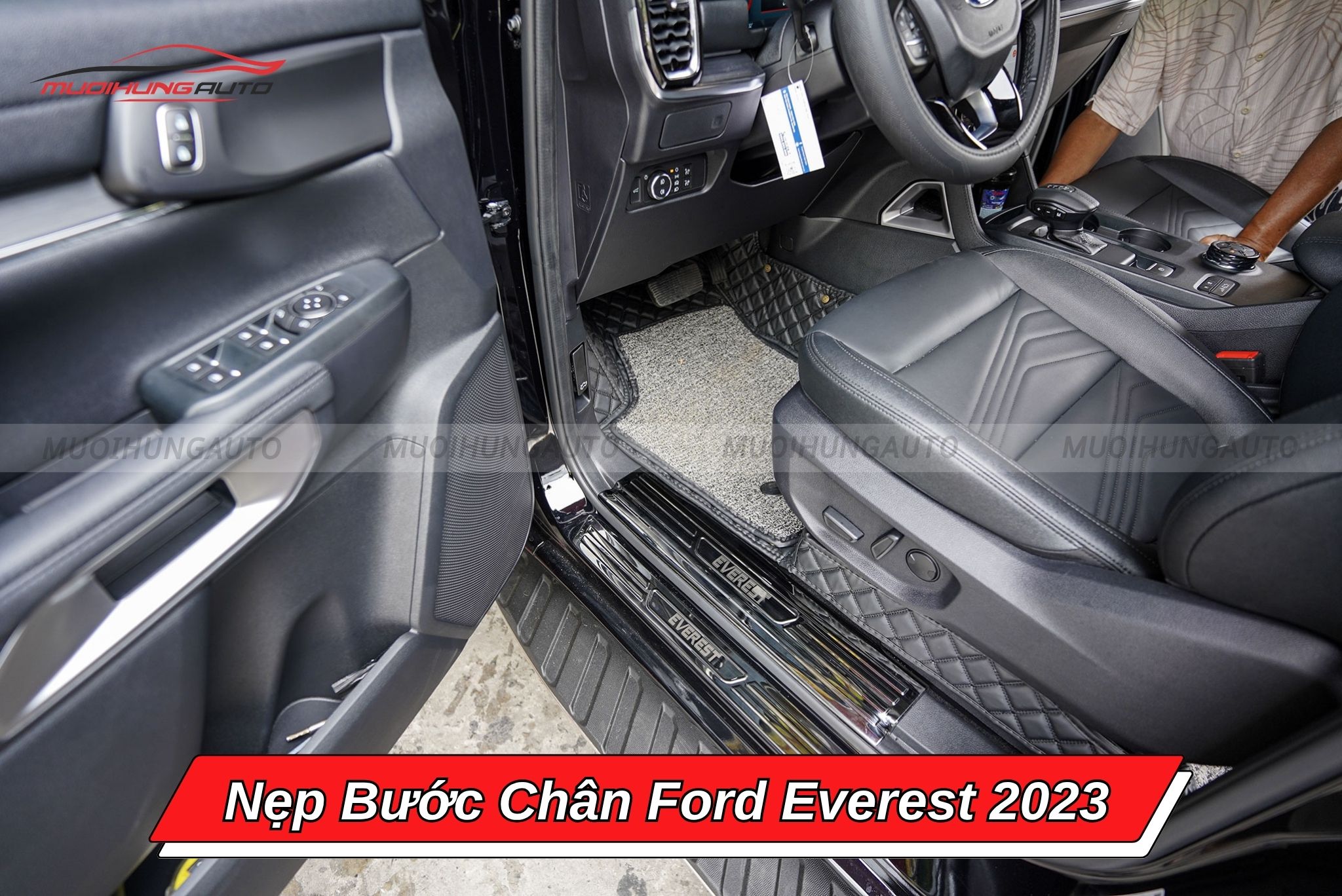 Nẹp bước chân Ford Everest 2023