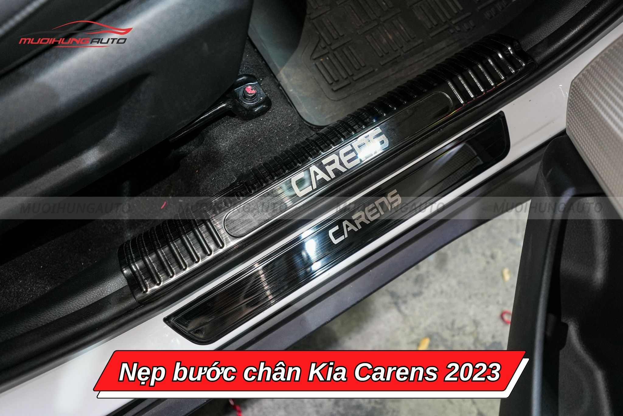 Nẹp bước chân ô tô Kia Carens 2023