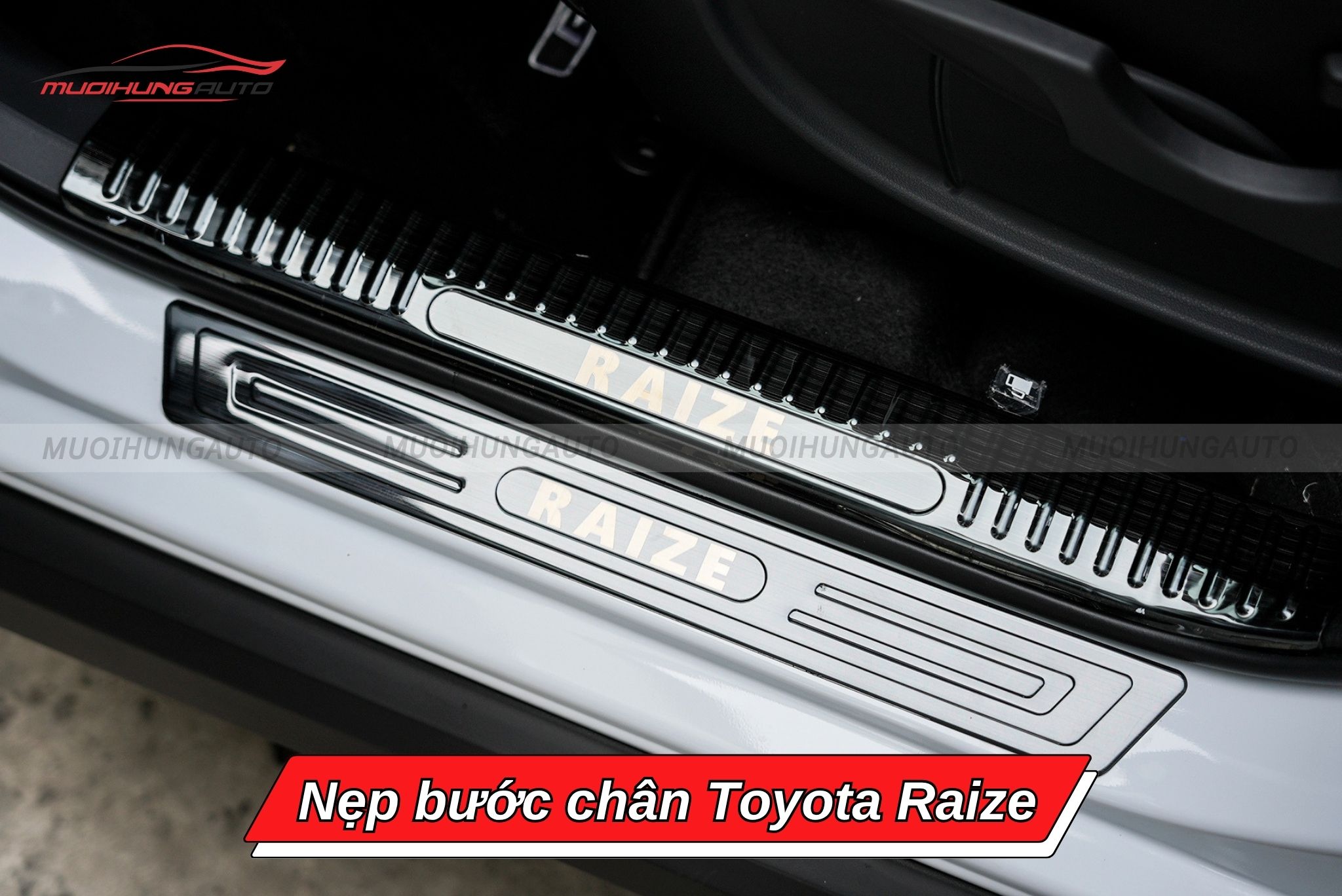 Nẹp bước chân ô tô Toyota Raize