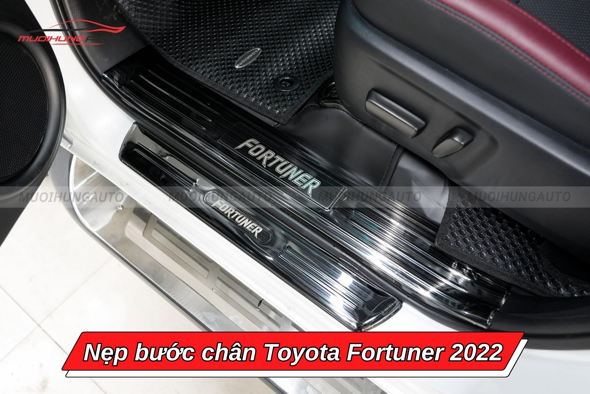 Nẹp bước chân Toyota Fortuner 2022