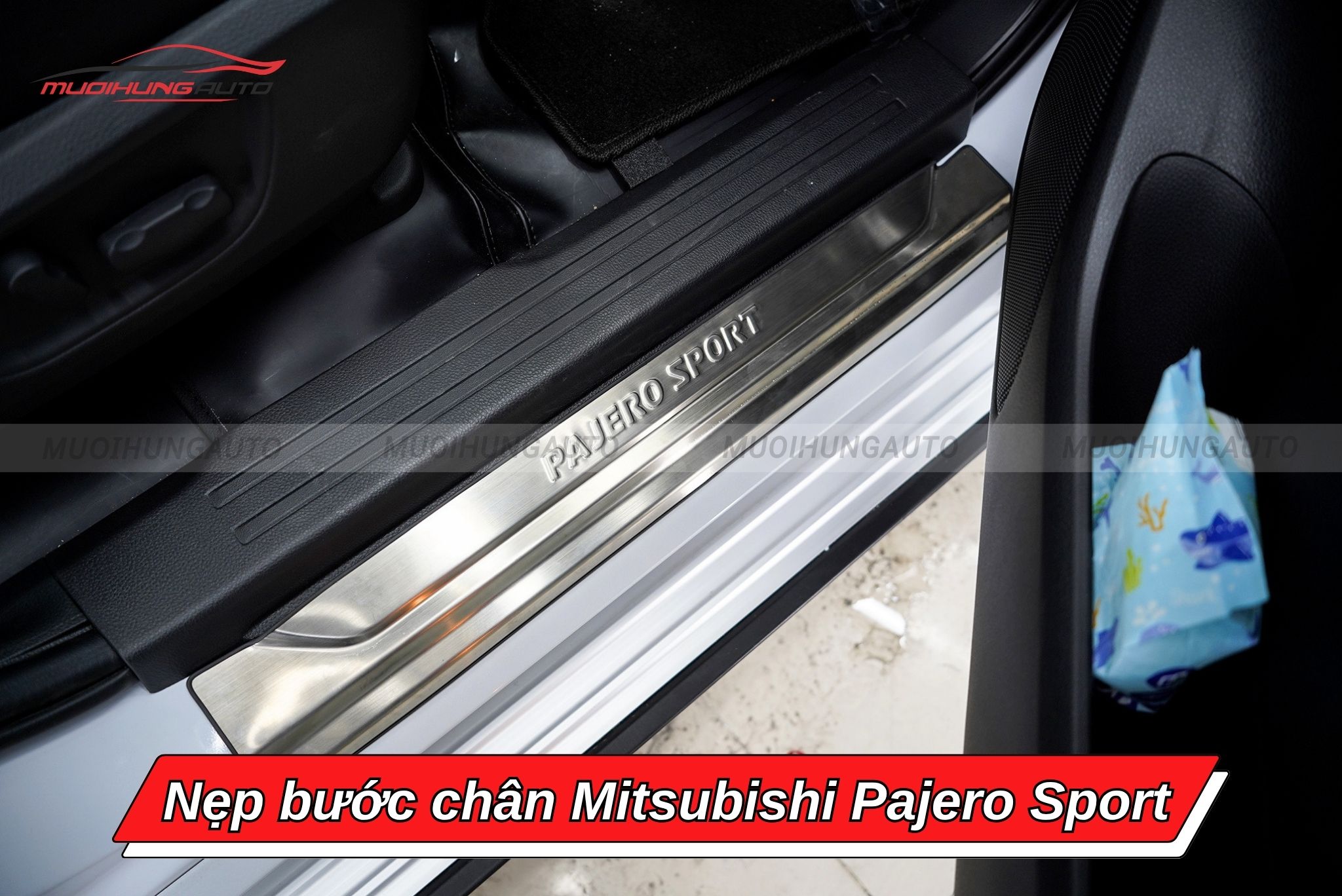 Nẹp bước chân xe Mitsubishi Pajero Sport