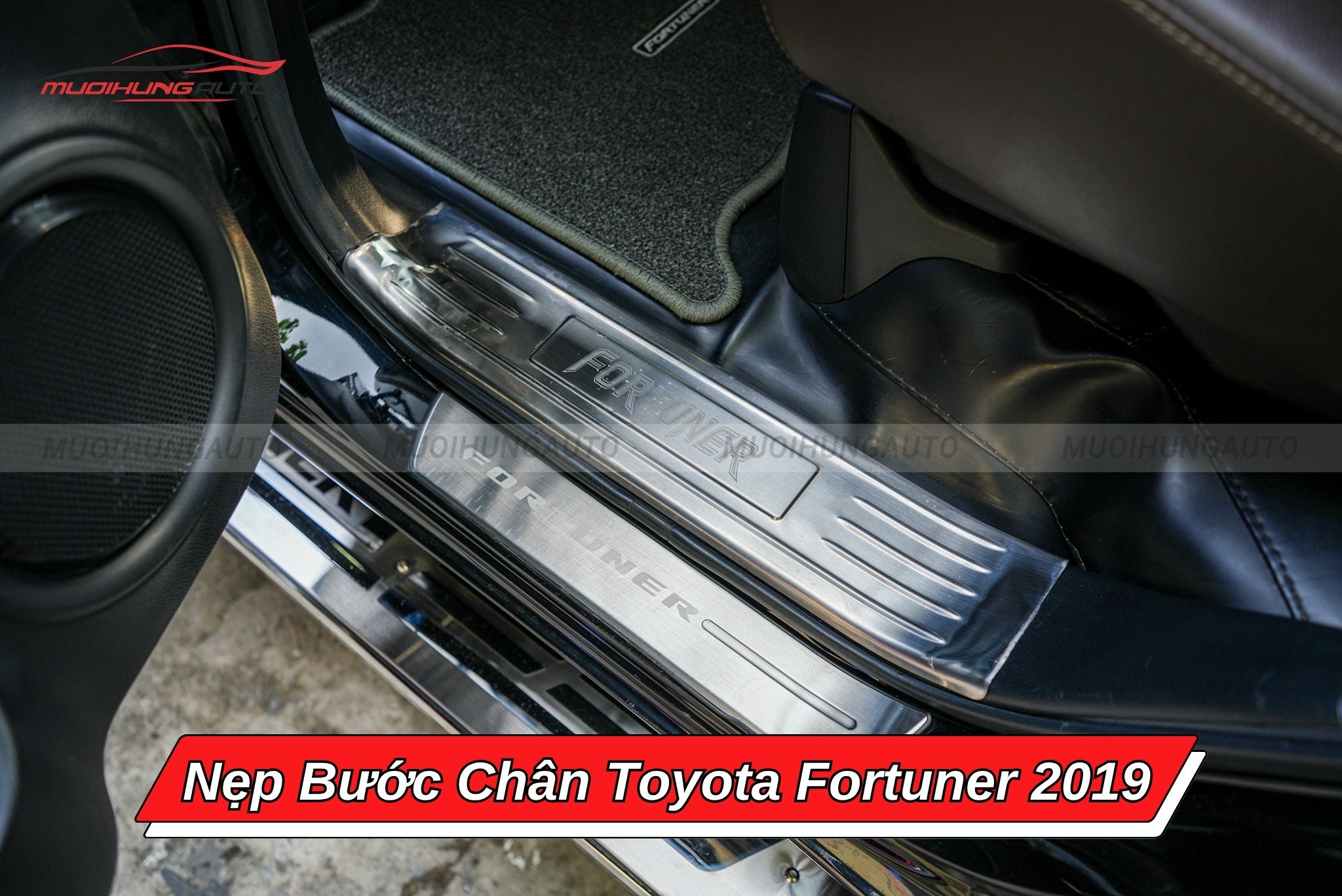 Nẹp bước chân xe ô tô Toyota Fortuner 2019