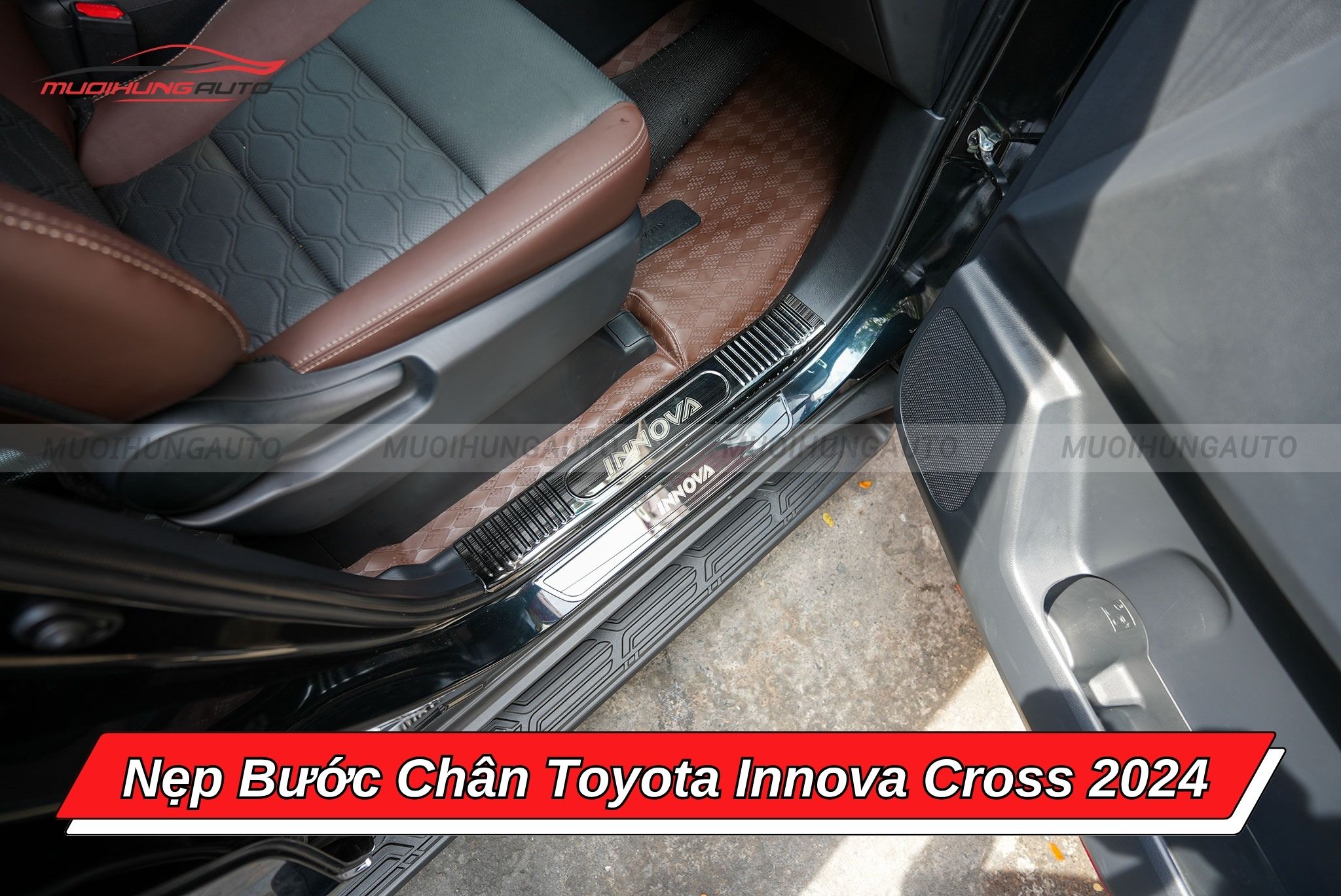 Nẹp bước chân xe ô tô Toyota Innova Cross 2024