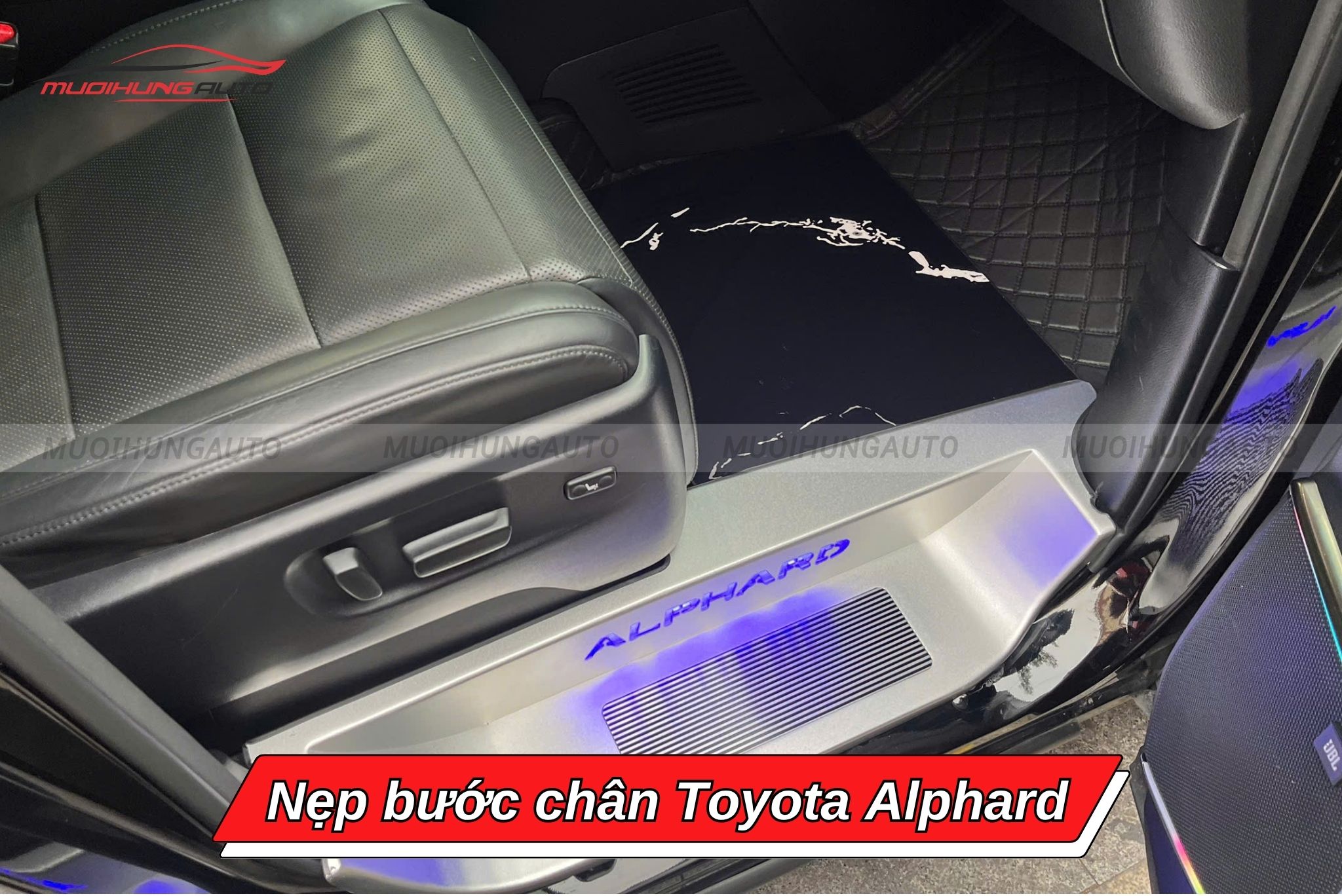 Nẹp bước chân xe Toyota Alphard