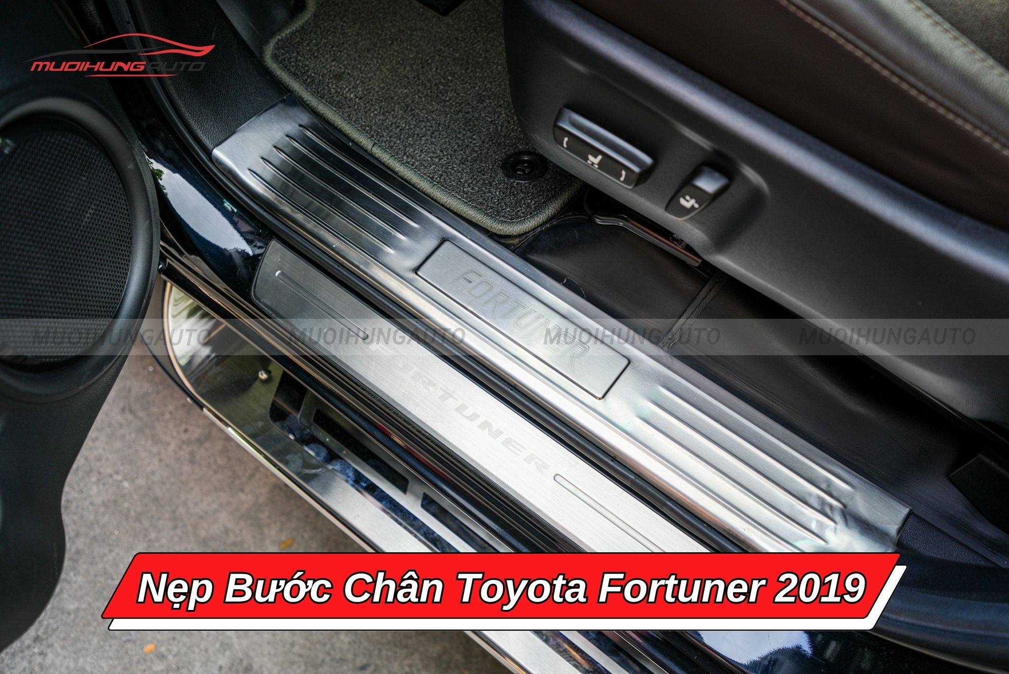 Nẹp bước chân xe Toyota Fortuner 2019