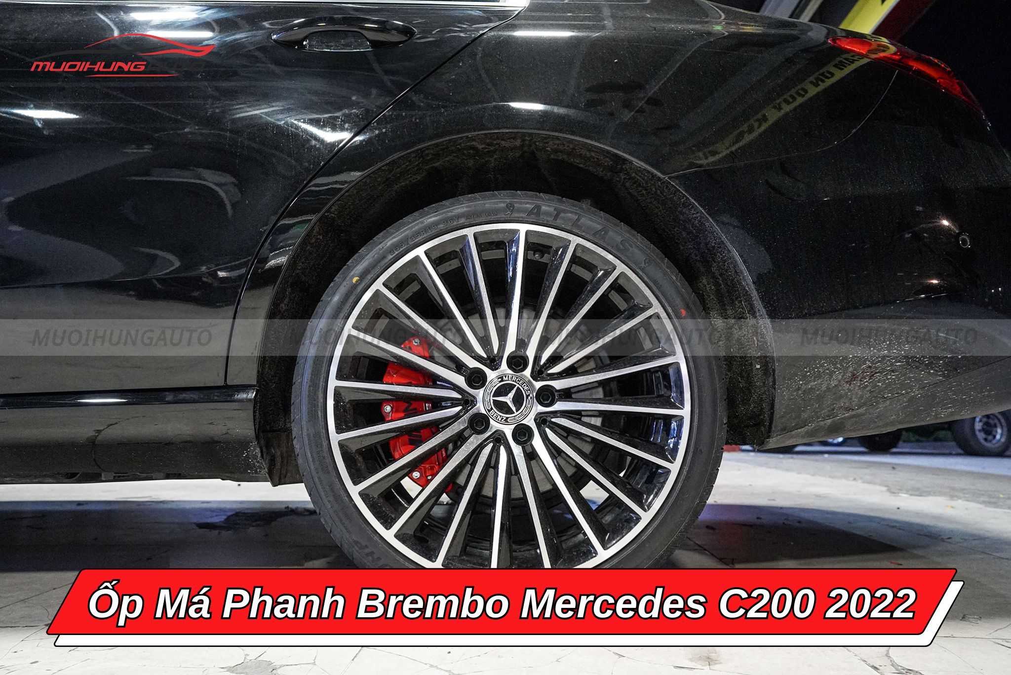 Ốp Brembo ô tô Mercedes C200 2022