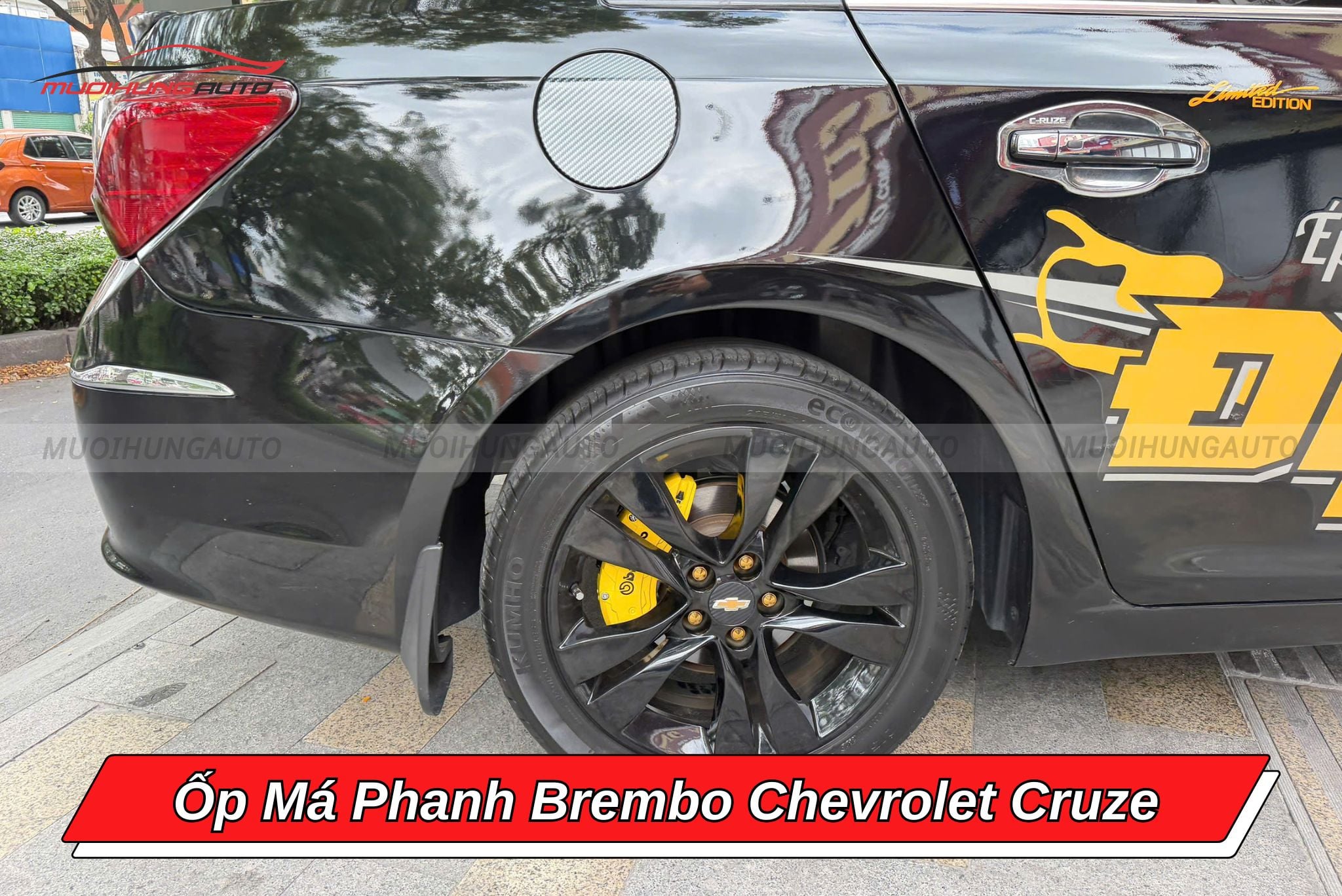 Ốp chân phanh Brembo Chevrolet Cruze
