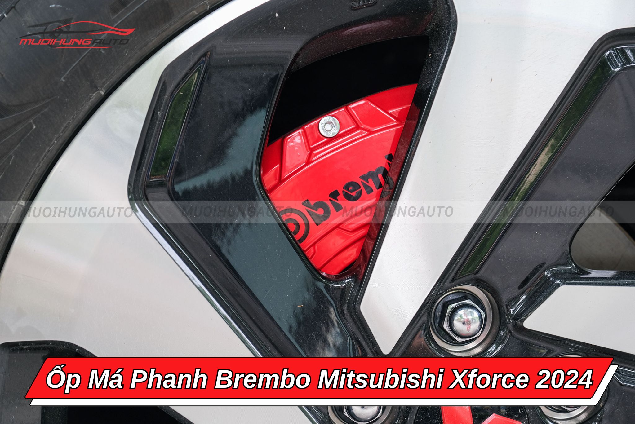 Ốp chân phanh Brembo Mitsubishi Xforce 2024