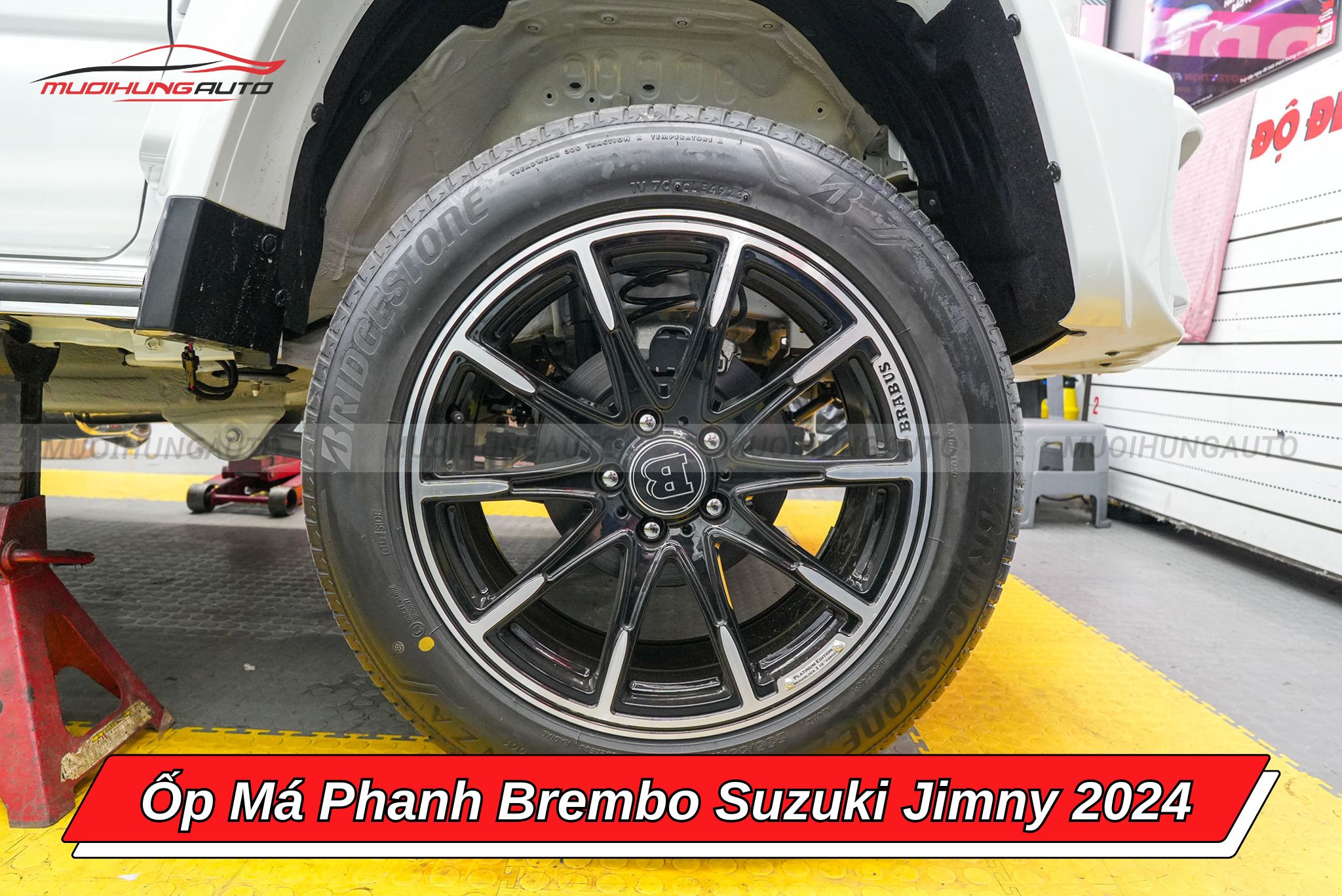 Ốp chân phanh Brembo Suzuki Jimny 2024