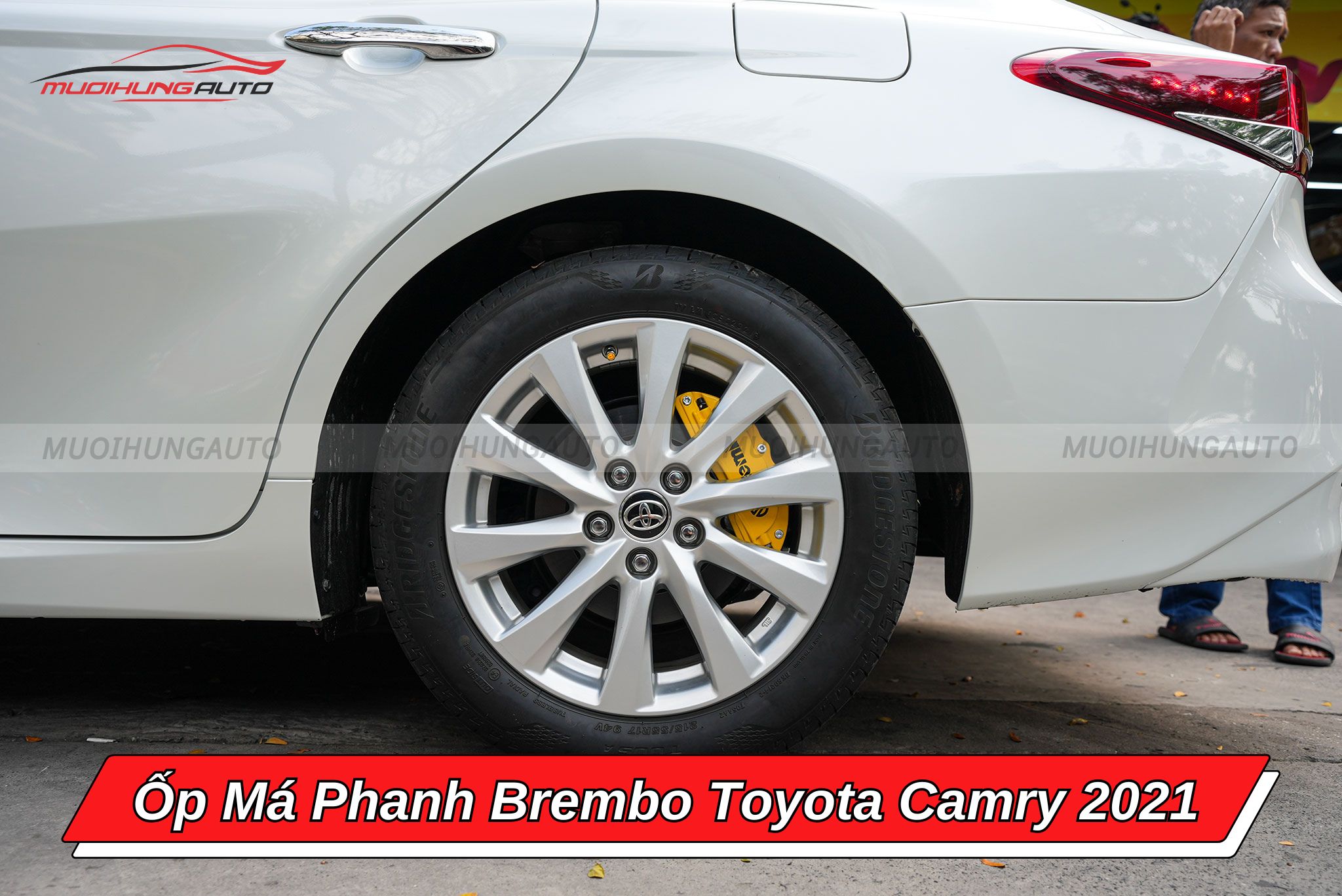 Ốp chân phanh Brembo Toyota Camry 2021