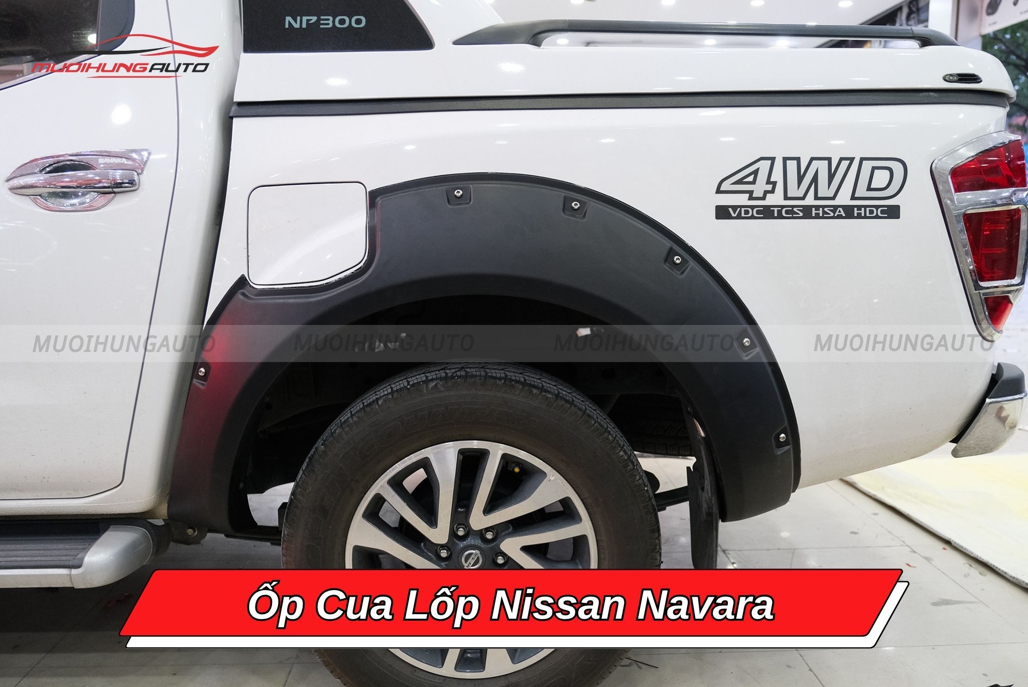 Ốp cua bánh Nissan Navara
