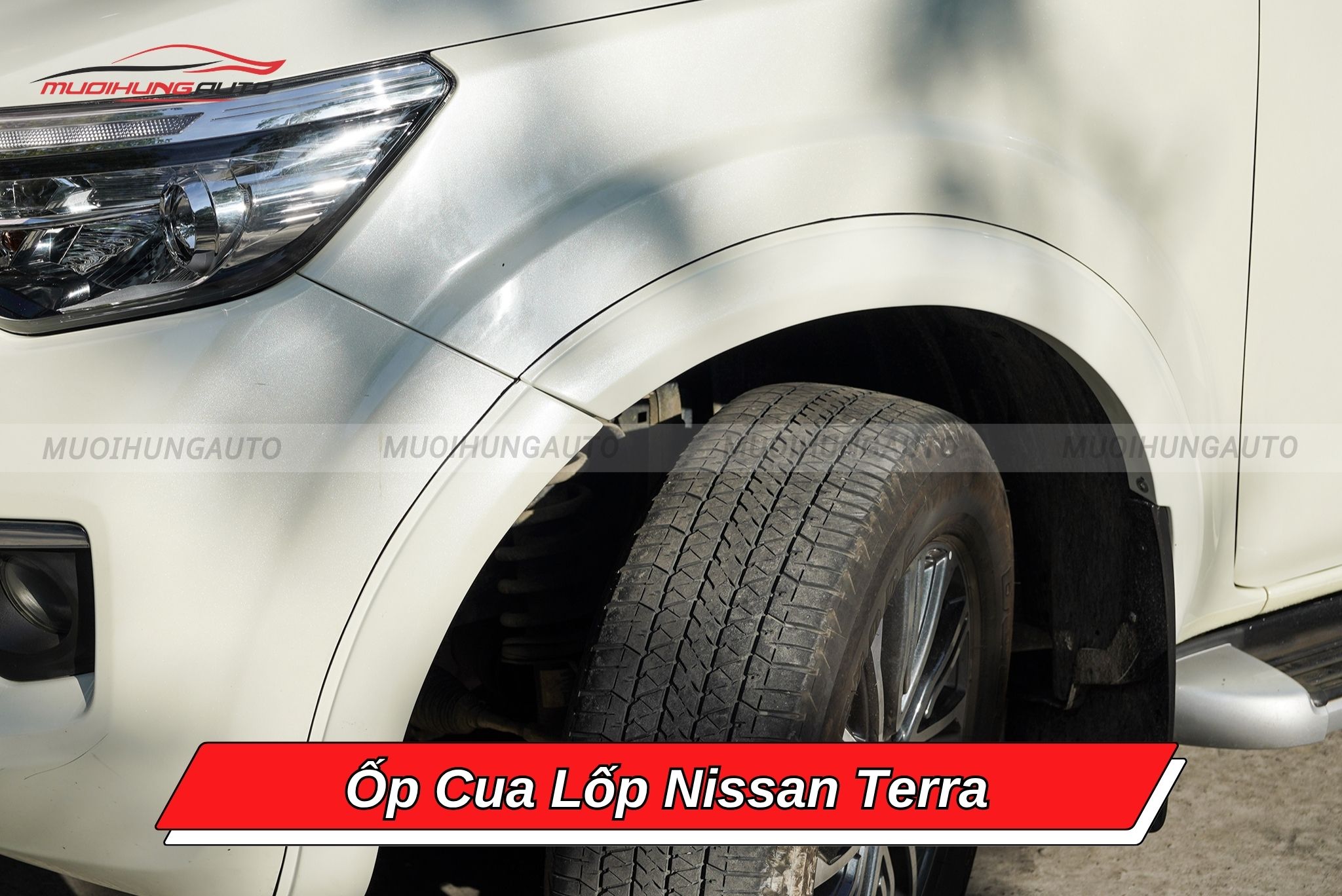 Ốp cua bánh Nissan Terra