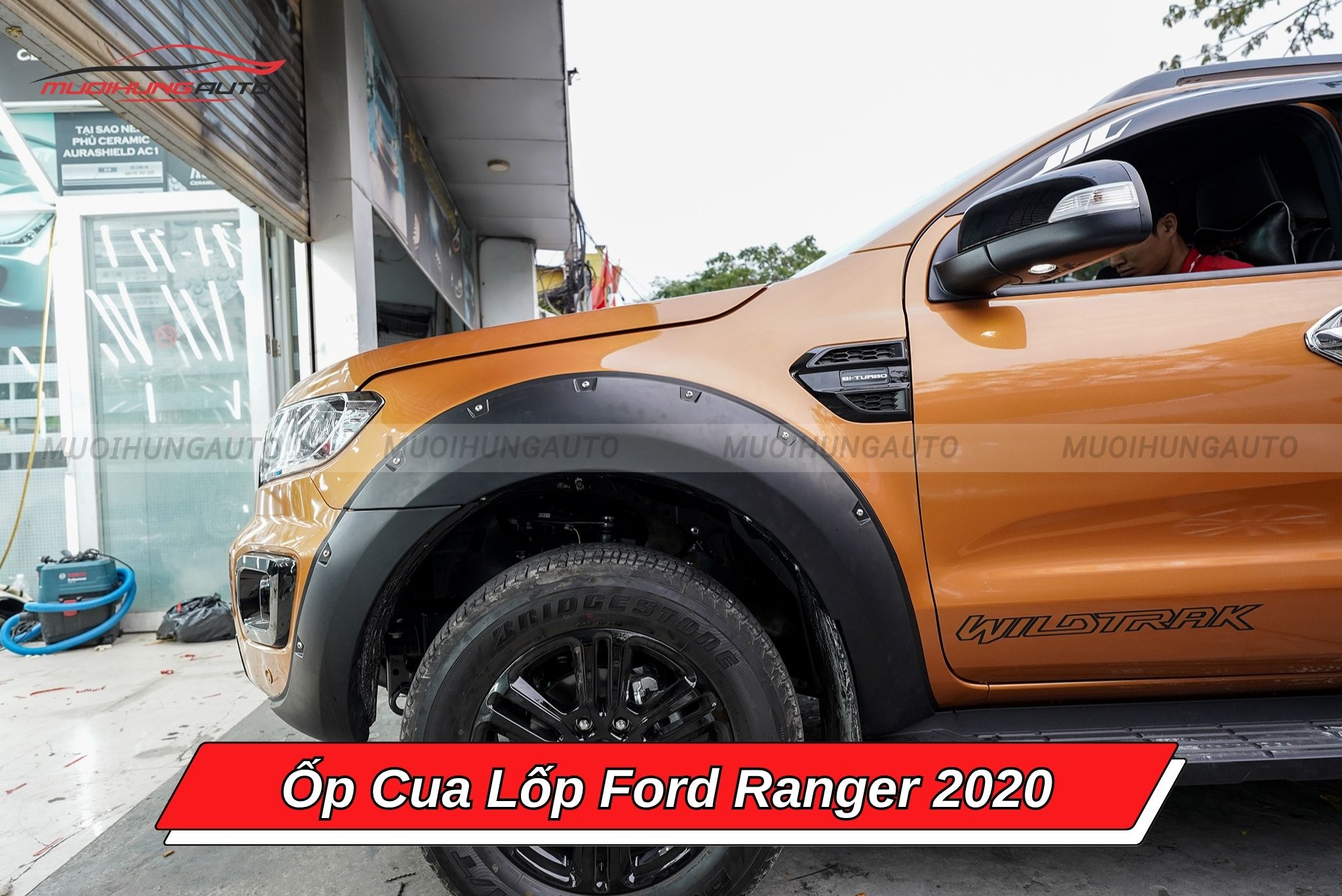 Ốp cua lốp Ford Ranger 2020